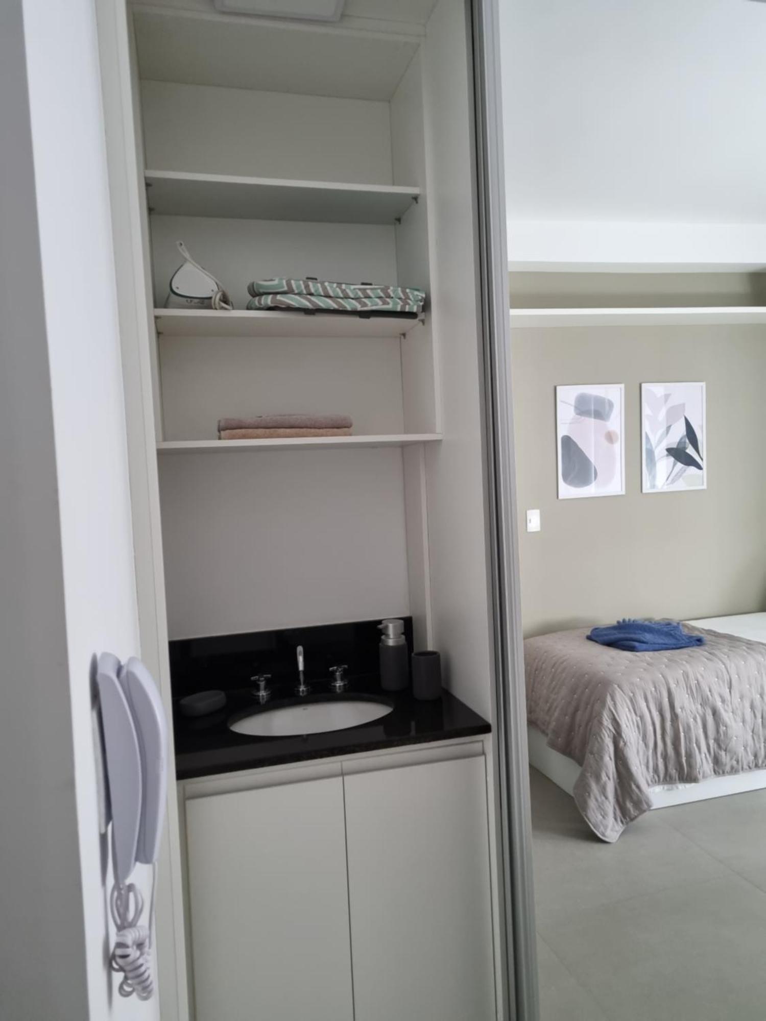 Apartamento Mobiliado, 50m Do Metro Brooklin, Proximo Shopping Morumbi Em Sp São Paulo