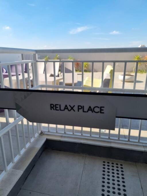 Ap10 Confortavel Com Wifi, Piscina, Rooftoop E Academia Em Frente Ao Metro Sao Paulo