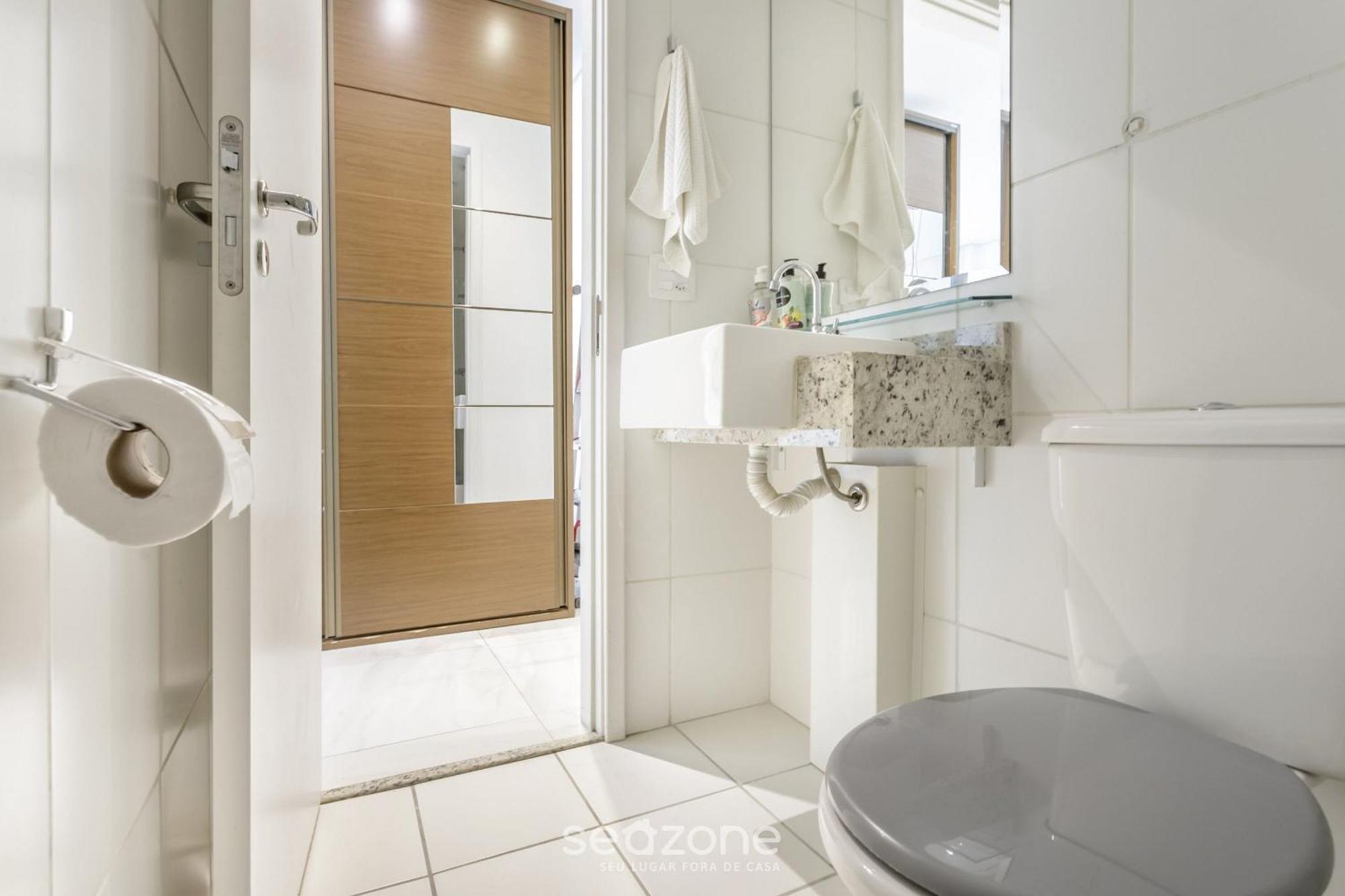 Apartamento C/ Piscina Proximo A Catedral Da Se Cgf135 *