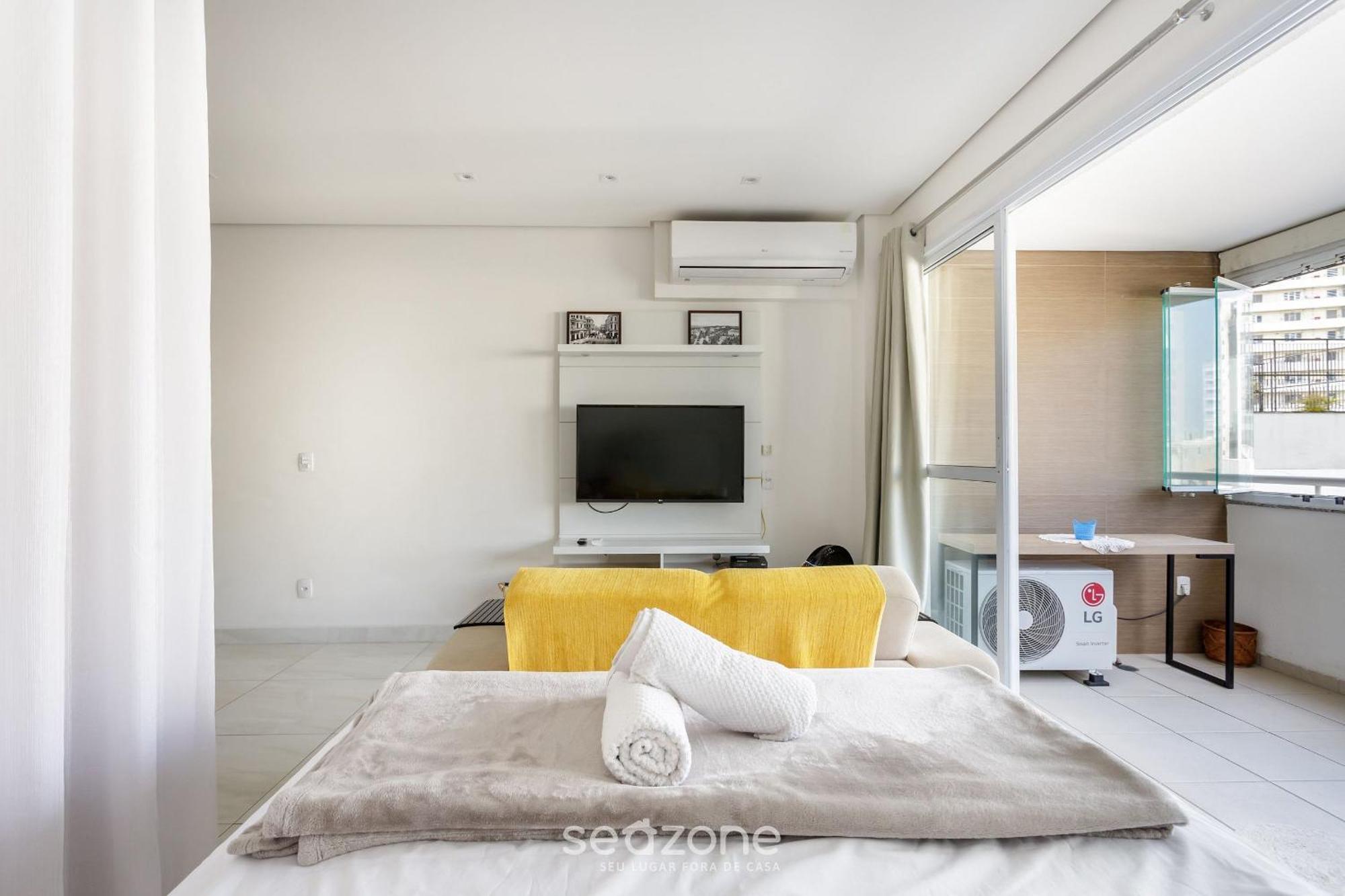 Apartamento C/ Piscina Proximo A Catedral Da Se Cgf135 *