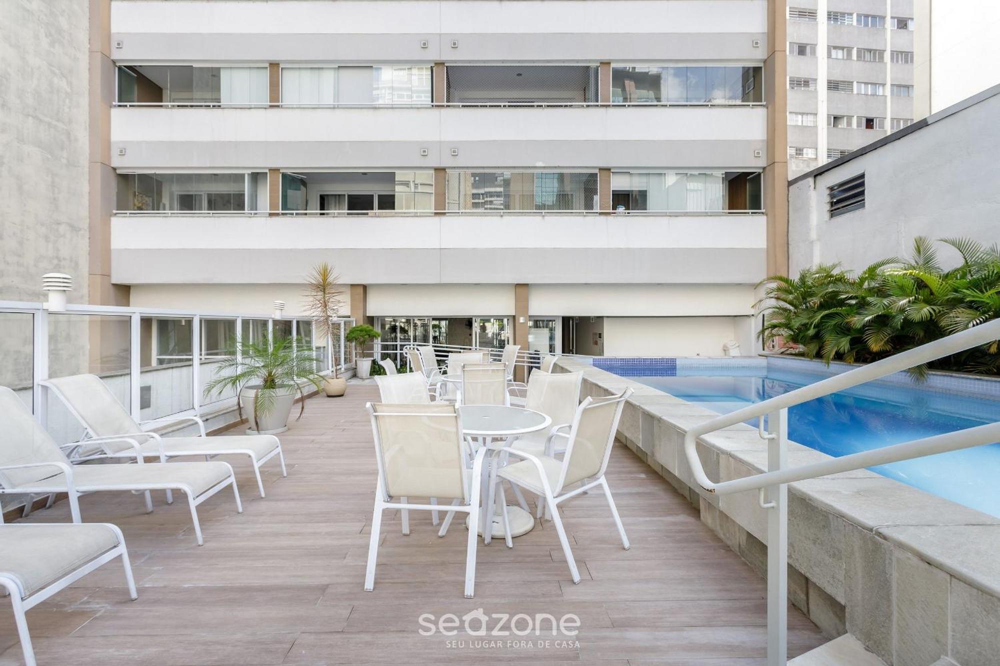 Apartamento C/ Piscina Proximo A Catedral Da Se Cgf135