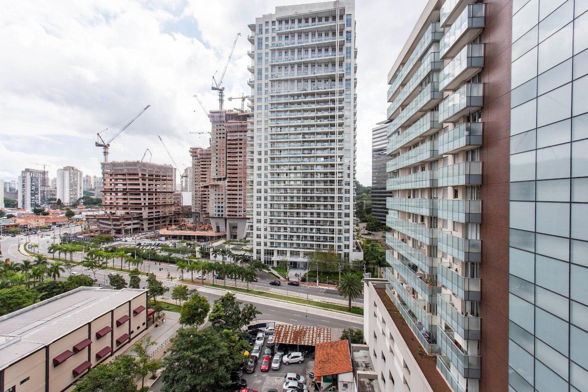 Add Berrini Apartment