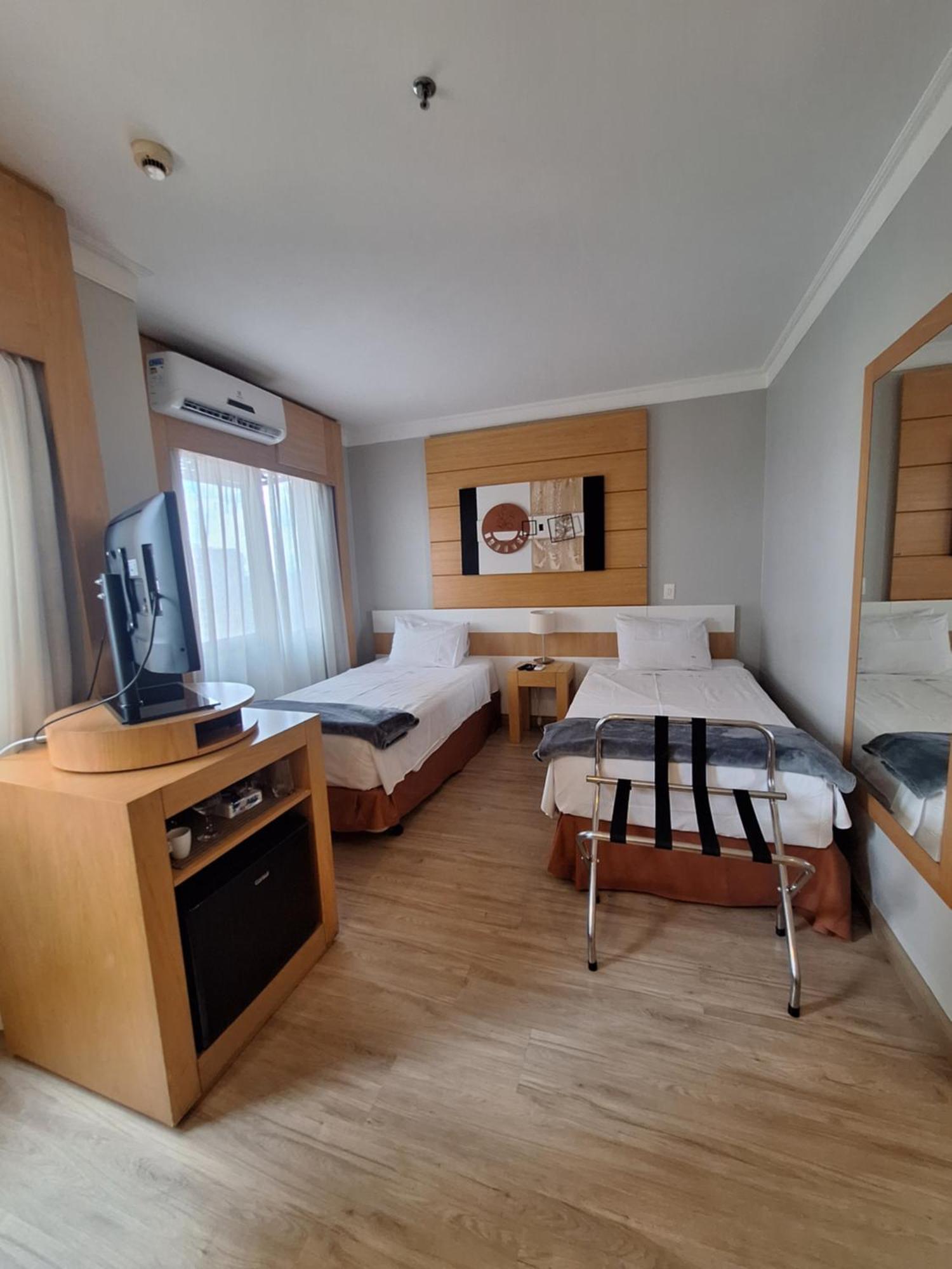 E Em Frente Ao Aeroporto Congonhas Gratis Garagem 914 Apartment Sao Paulo