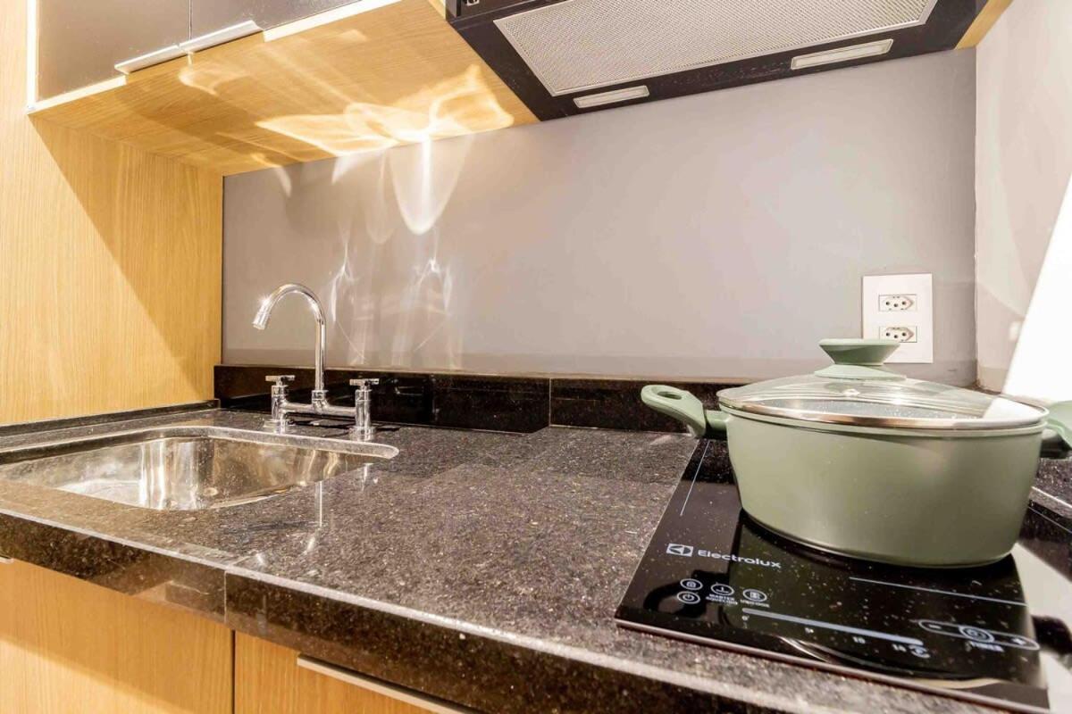 Apartamento Bhomy Brooklin - 300m A Pe Do Metro Lac210