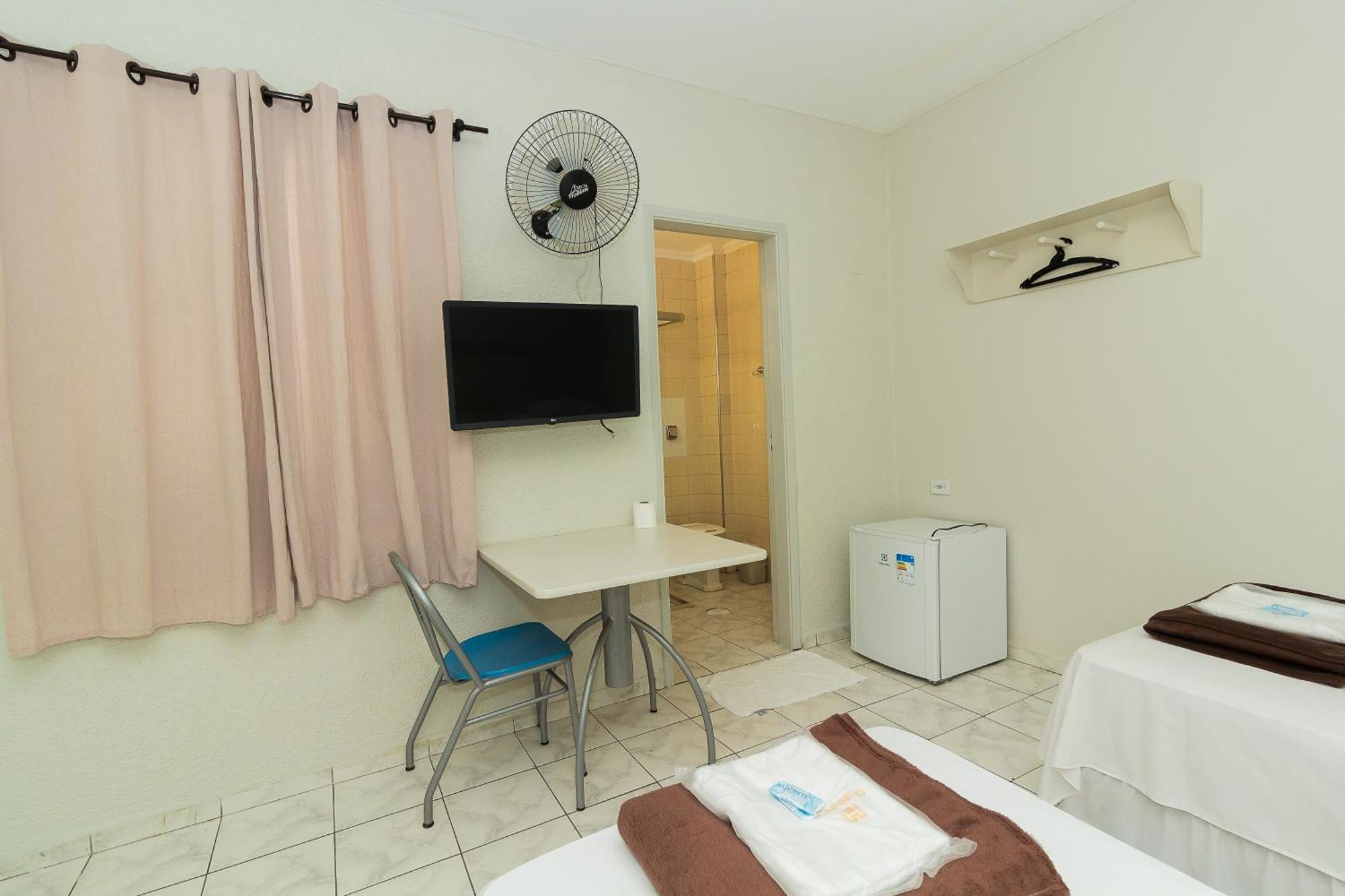 Ourinhos - Centro De - Proximo 25 De Marco E Bras Hotel