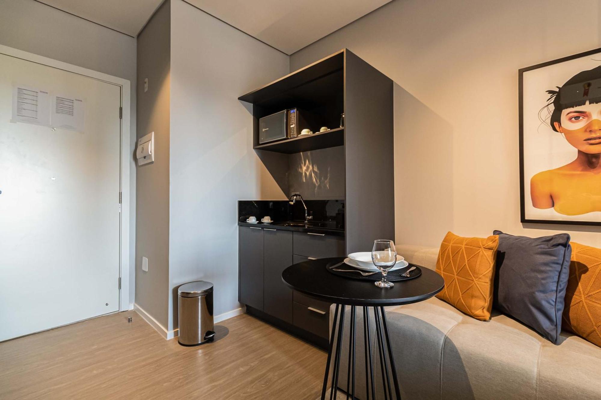 Charlie Houx Pinheiros Apartment