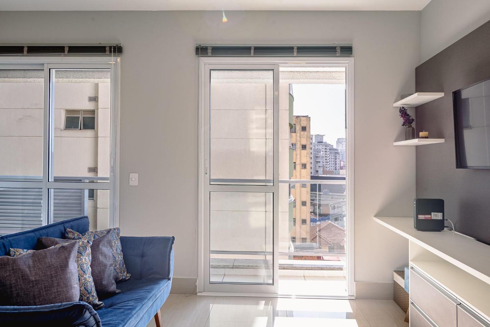 Com Varanda + Vaga De Garagem + Ar Cond. Apartamento