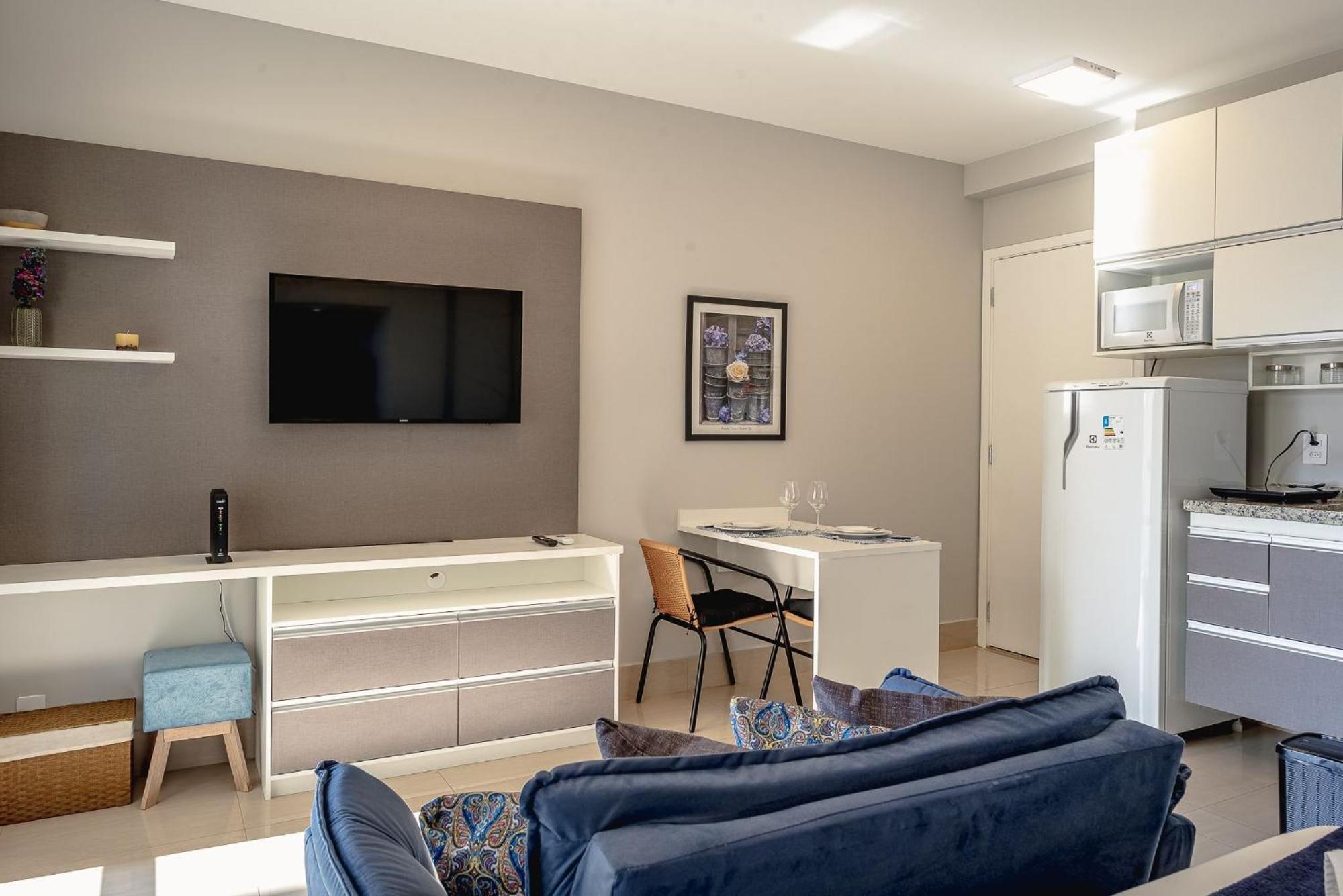 Com Varanda + Vaga De Garagem + Ar Cond. Apartamento