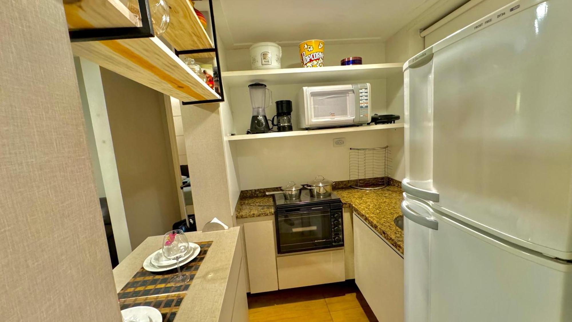 086 - Rentaqui Crillon Plaza Haddock Lobo Style Apartment *