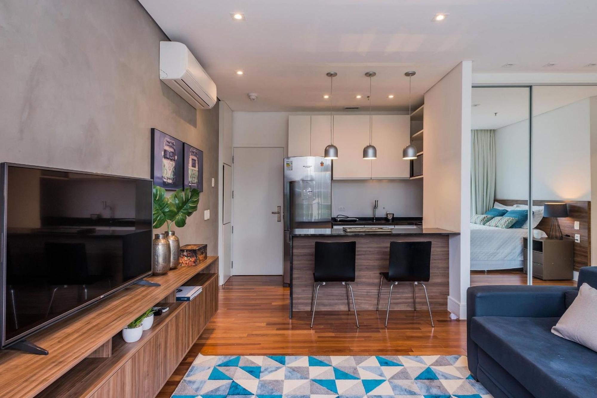 Fl Apartment *