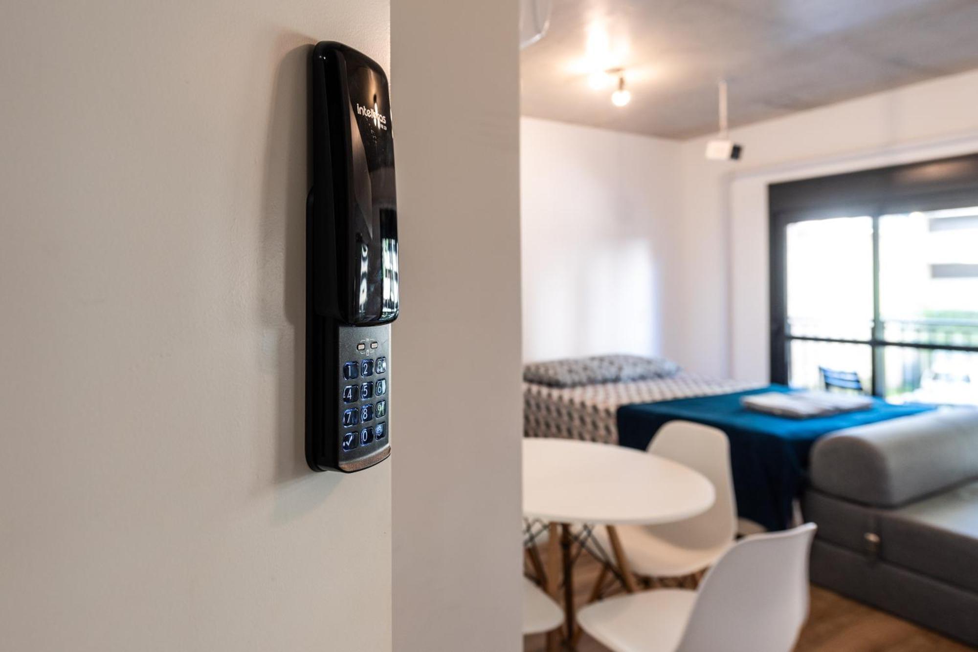 Apartamento 21 - Cozy New Studio, Movie Screen *