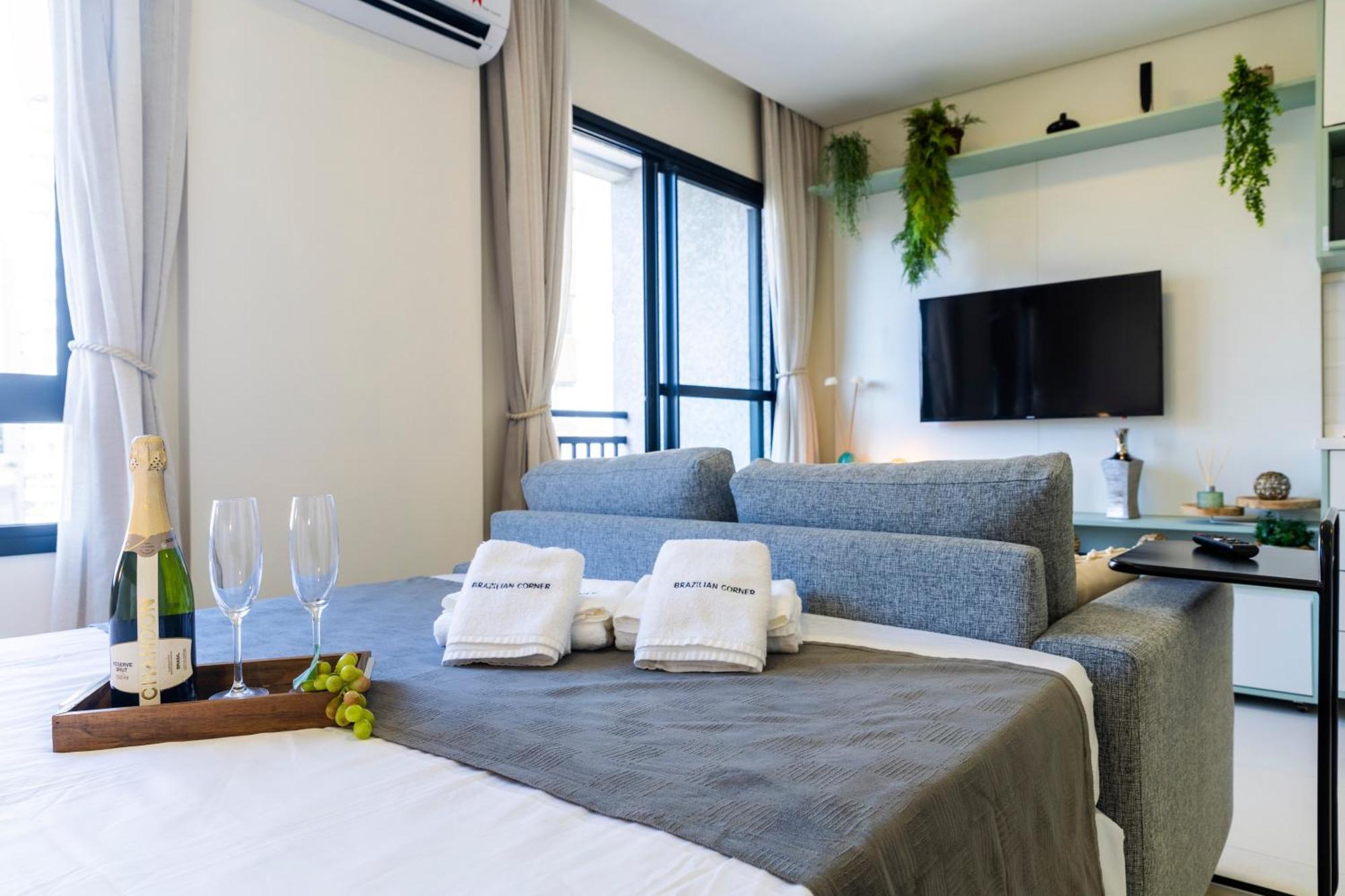 Apartamento Piscina, Ac, Pinheiros, Internet| Brazilian Corner
