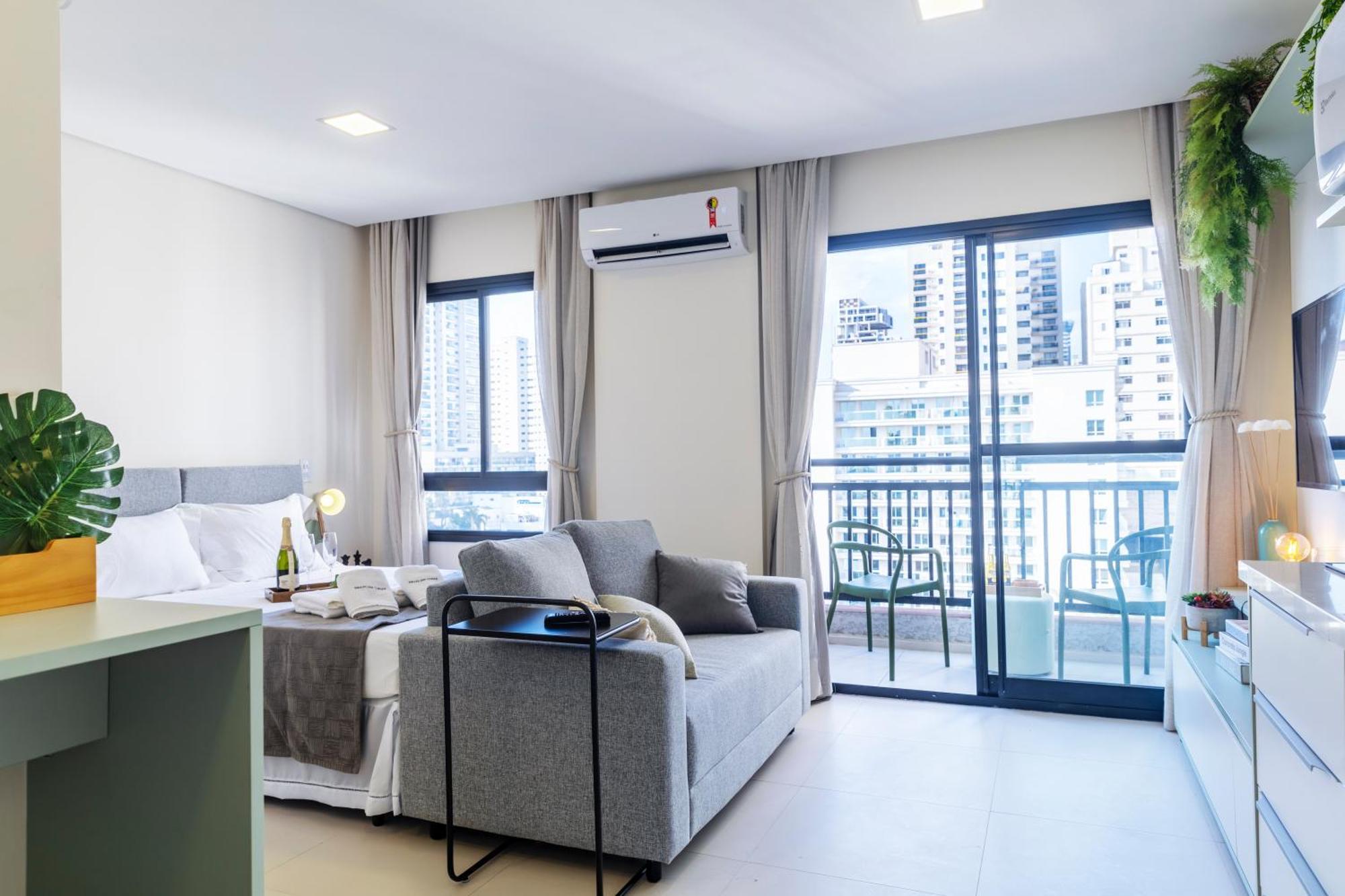 Piscina, Ac, Pinheiros, Internet| Brazilian Corner * São Paulo