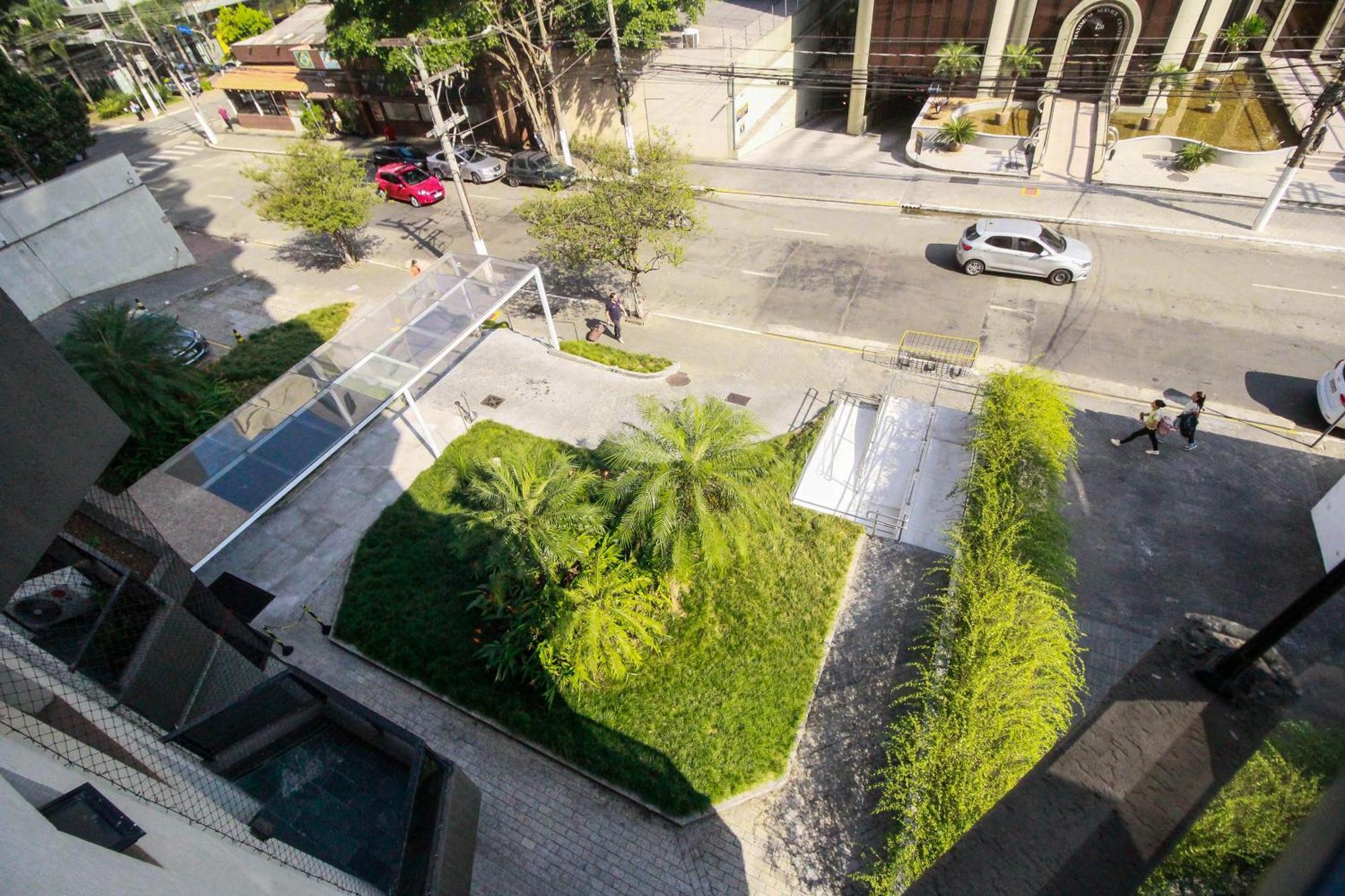Apartamento Duplex Place Vendome! Moema, 58m2, Amplo, Conforto, Luxo! Servicos, Estacionamento, Internet, Metro! São Paulo