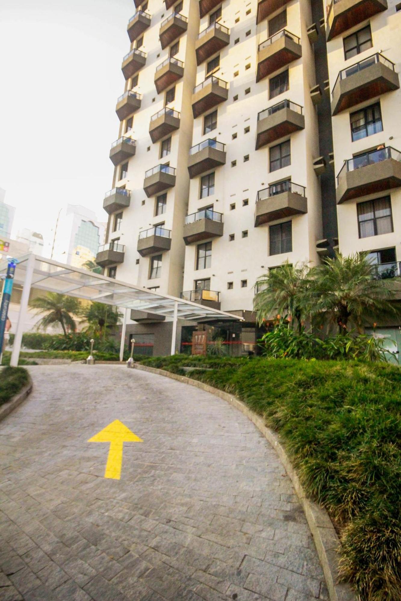 Duplex Place Vendome! Moema, 58m2, Amplo, Conforto, Luxo! Servicos, Estacionamento, Internet, Metro! São Paulo