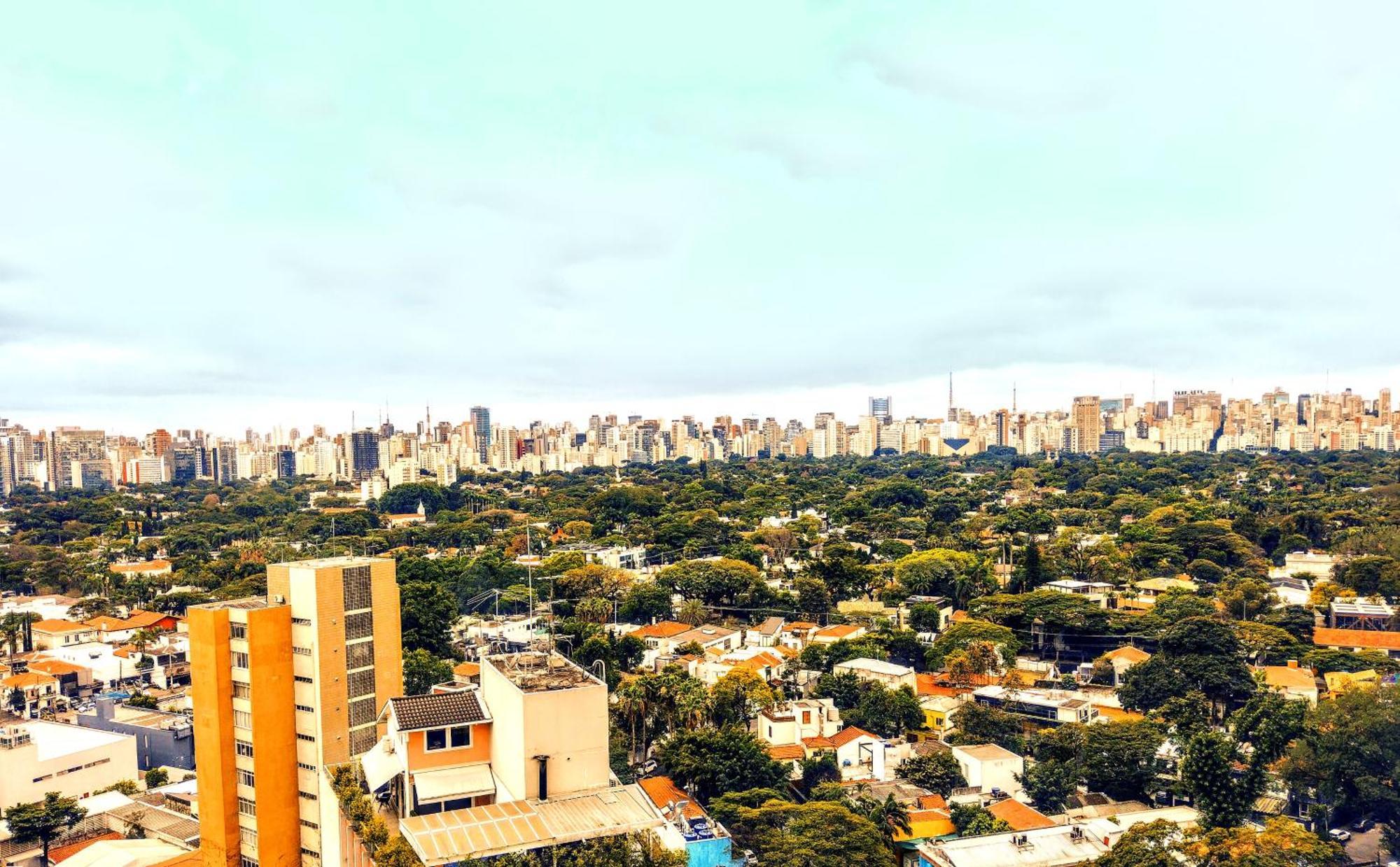 Luxxor Premiere Faria Lima - On The Sky Line - King Duplex Studio Veranda - Executive Class - Red Velvet Edition Hotel