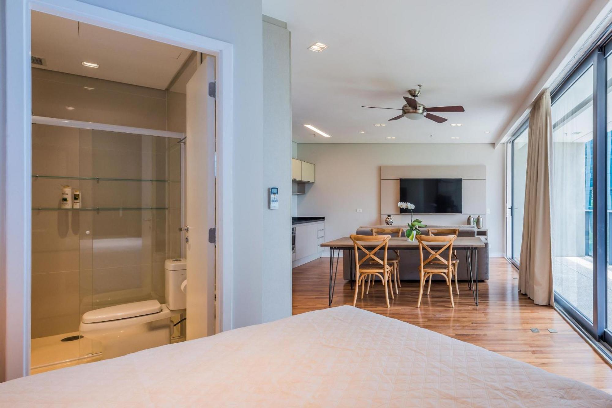Fl Apartment *