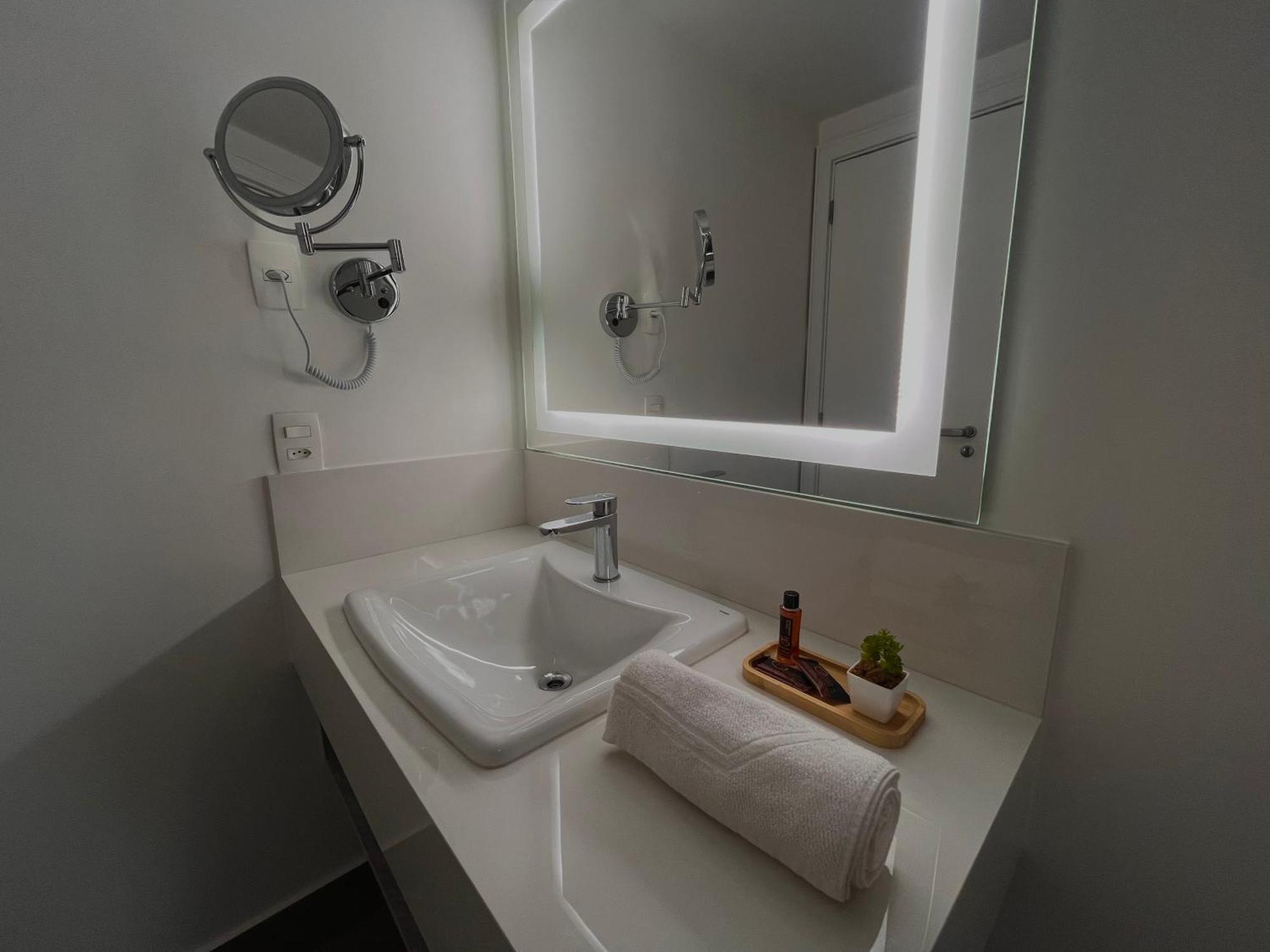 Flat Na Berrini - Conforto E Localizacao * São Paulo