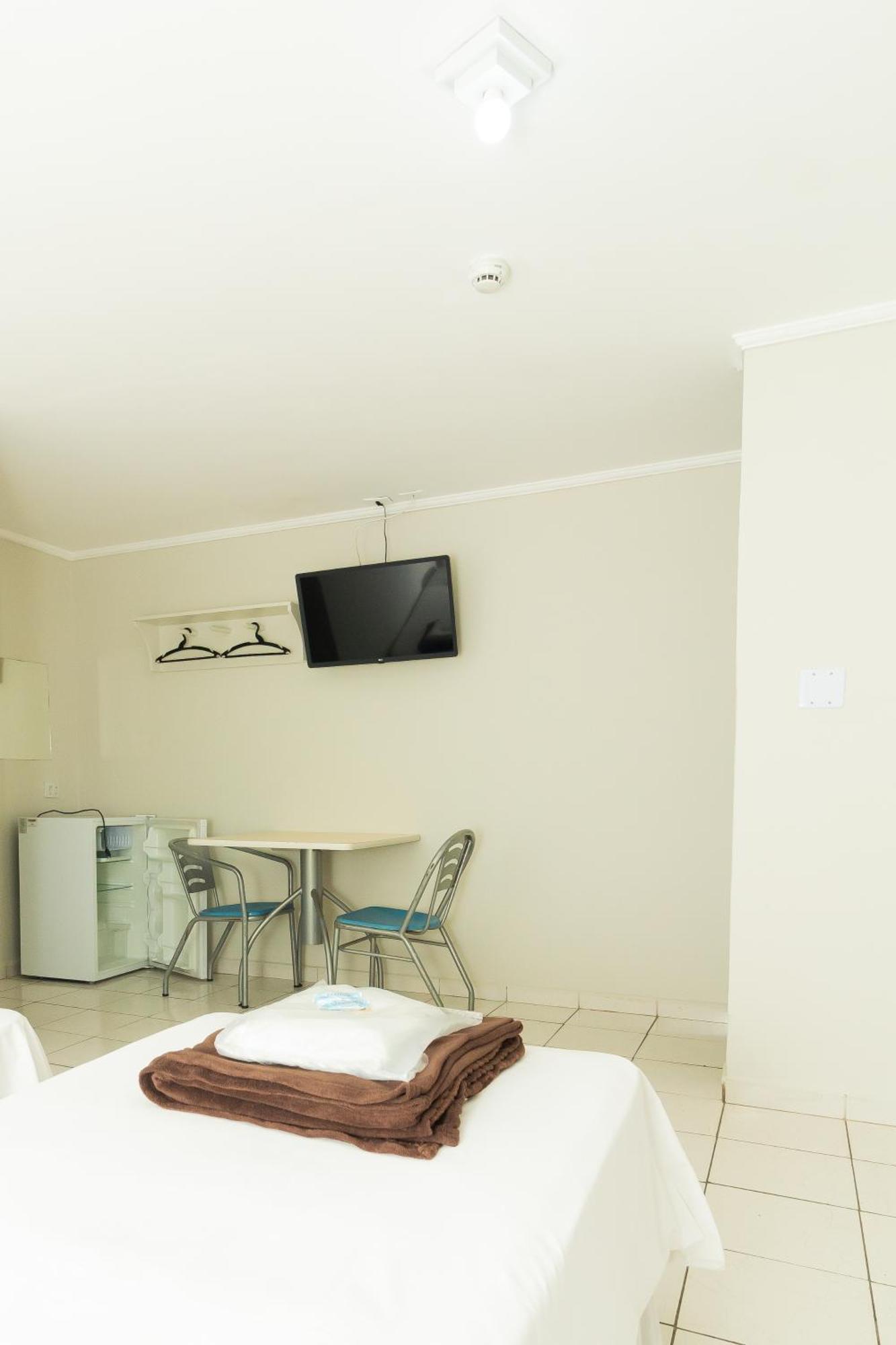 Hotel Ourinhos - Centro De - Proximo 25 De Marco E Bras São Paulo