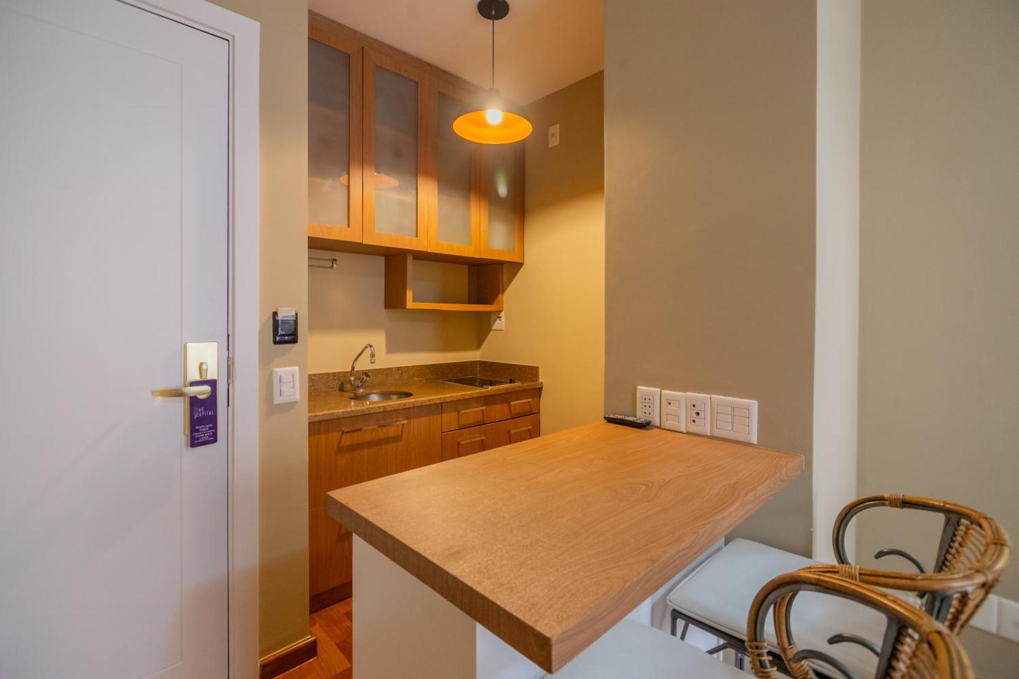 Apartamento Flat Particular Com Cozinha Completa! Servicos De Hotel. São Paulo