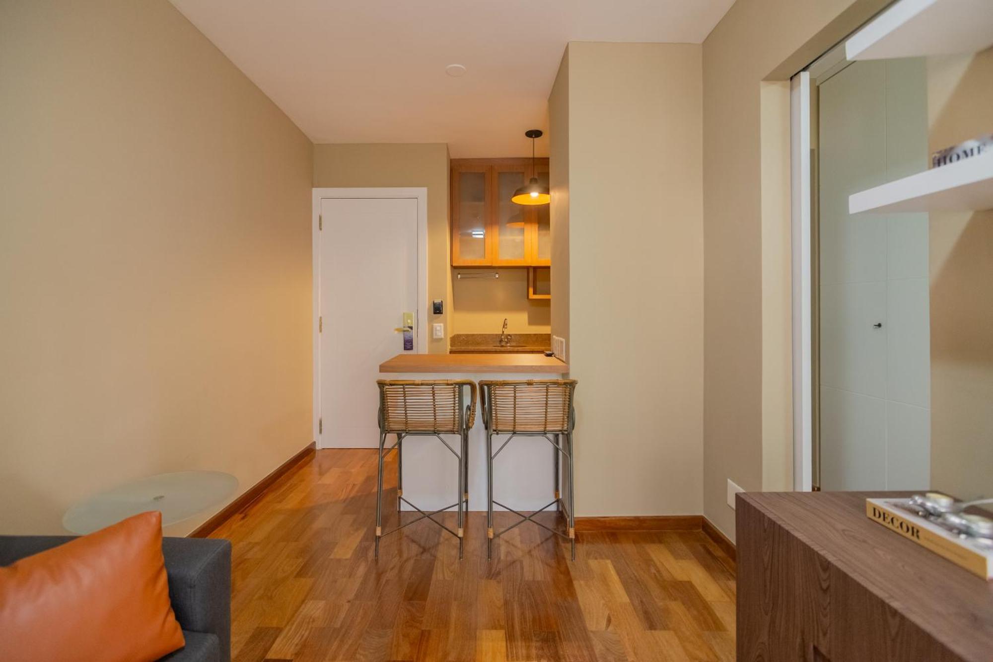Apartamento Flat Particular Com Cozinha Completa! Servicos De Hotel. São Paulo