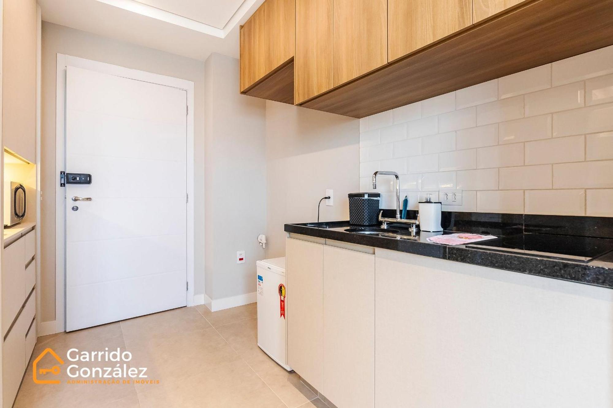 Apartment Maravilhoso No Metro Belem/h.cema