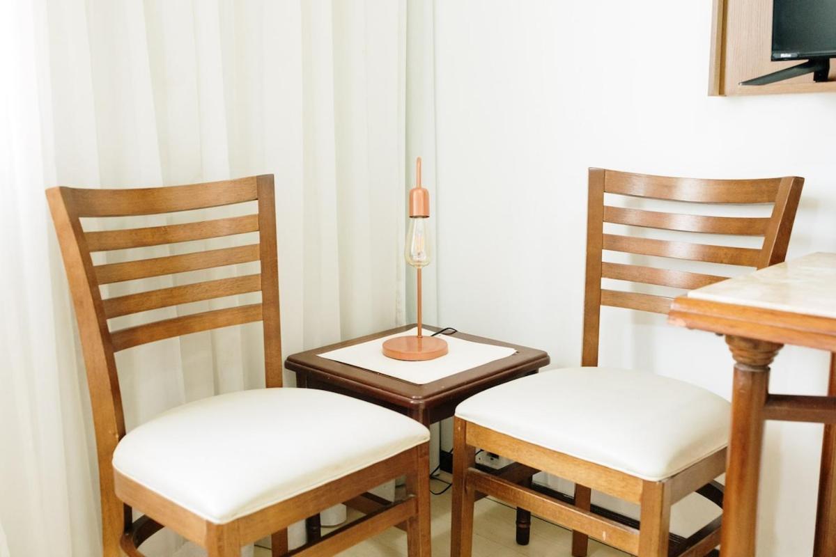 Flat 1710 - Apart 1710 •le Premier Jd. Paulista Sao Paulo