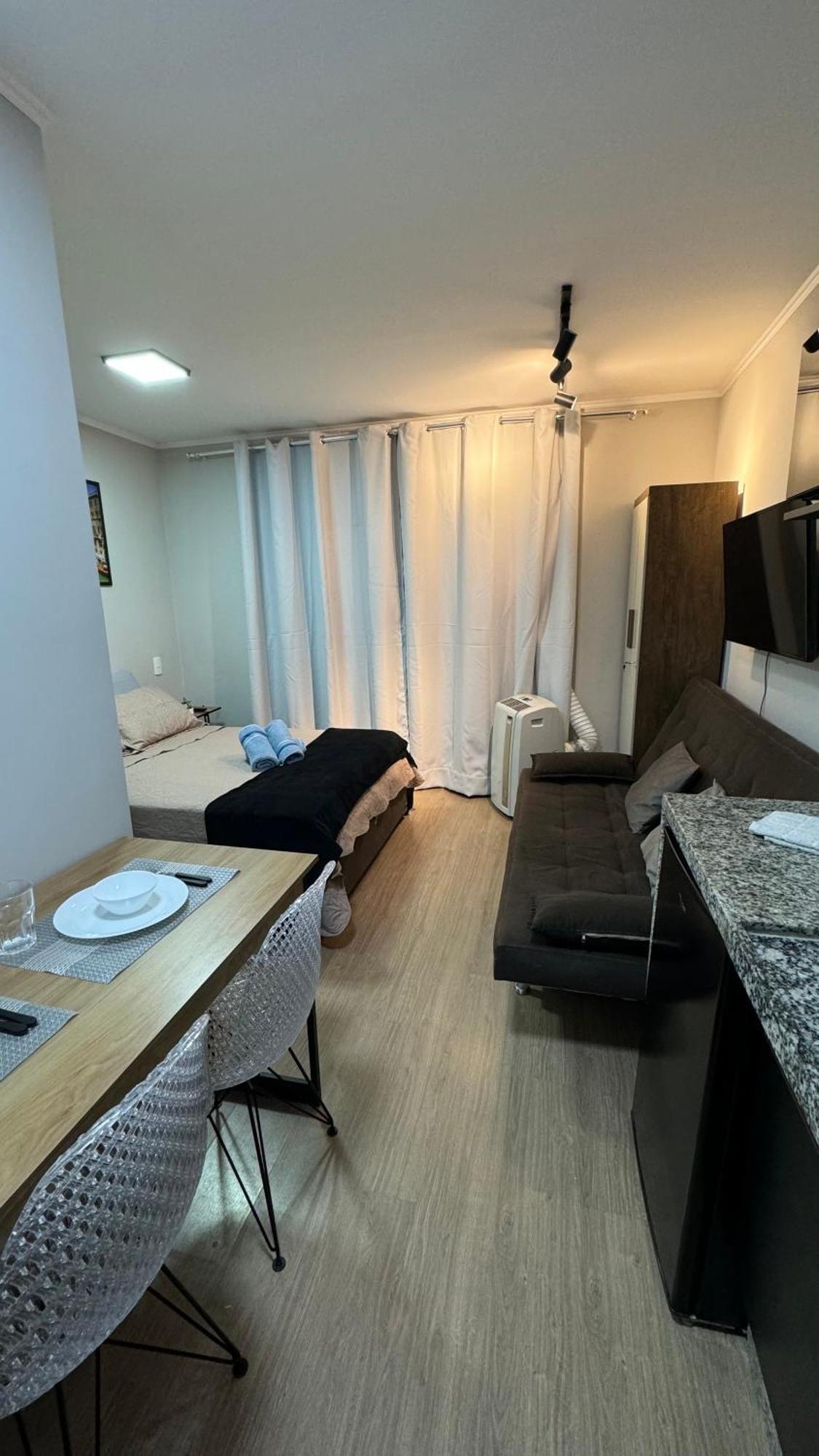 Veneza Prox Metro Bras, Feirinha Madrugada, 25 Marco, Templo Salomao Apartamento São Paulo