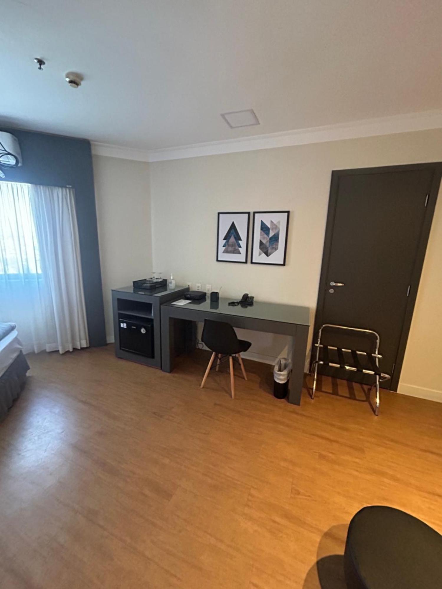 Flat Aeroporto Congonhas Nobil Vista Pista Garagem Gratis 2005 Apartamento São Paulo