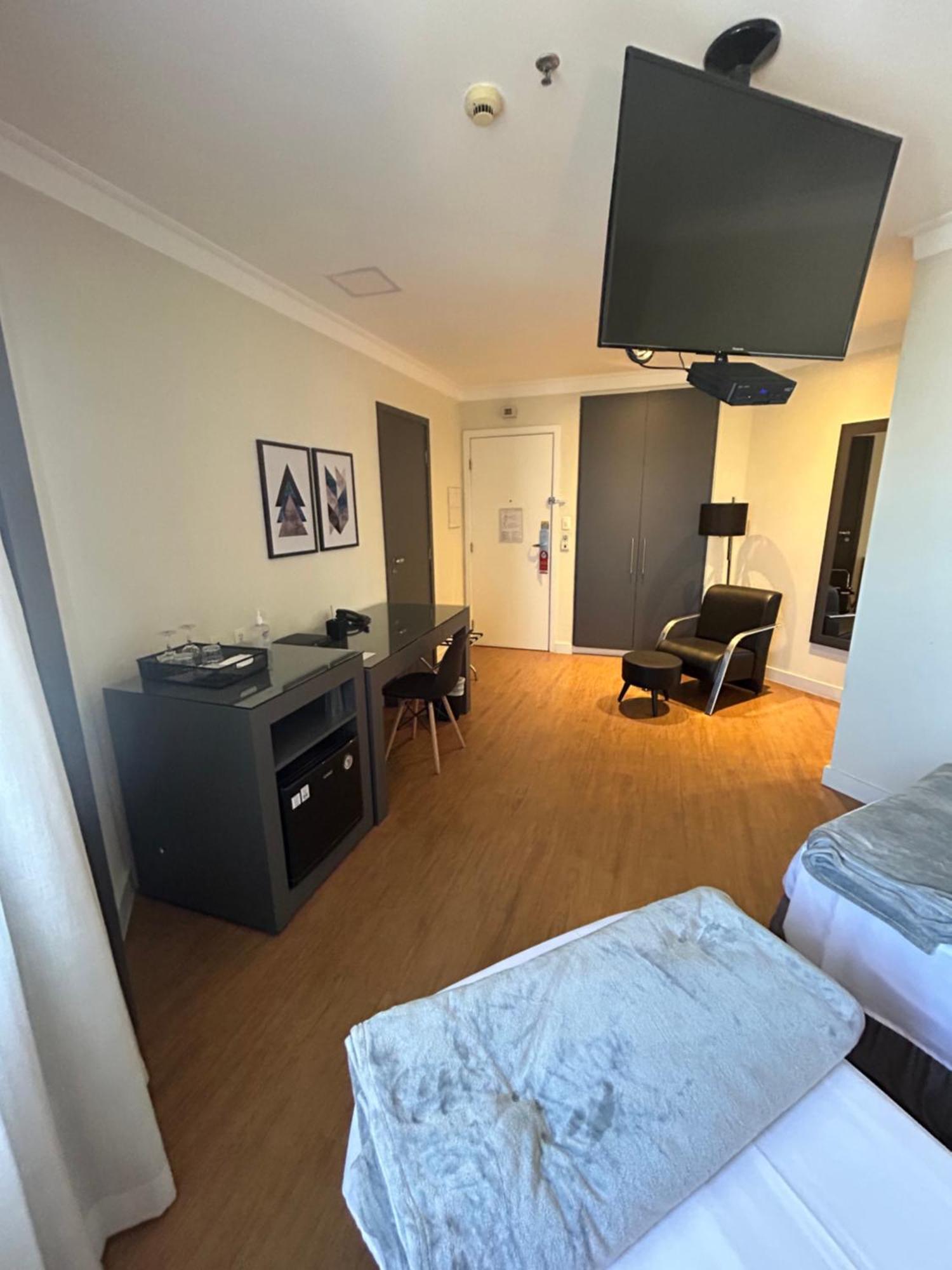 Flat Aeroporto Congonhas Nobil Vista Pista Garagem Gratis 2005 Apartamento