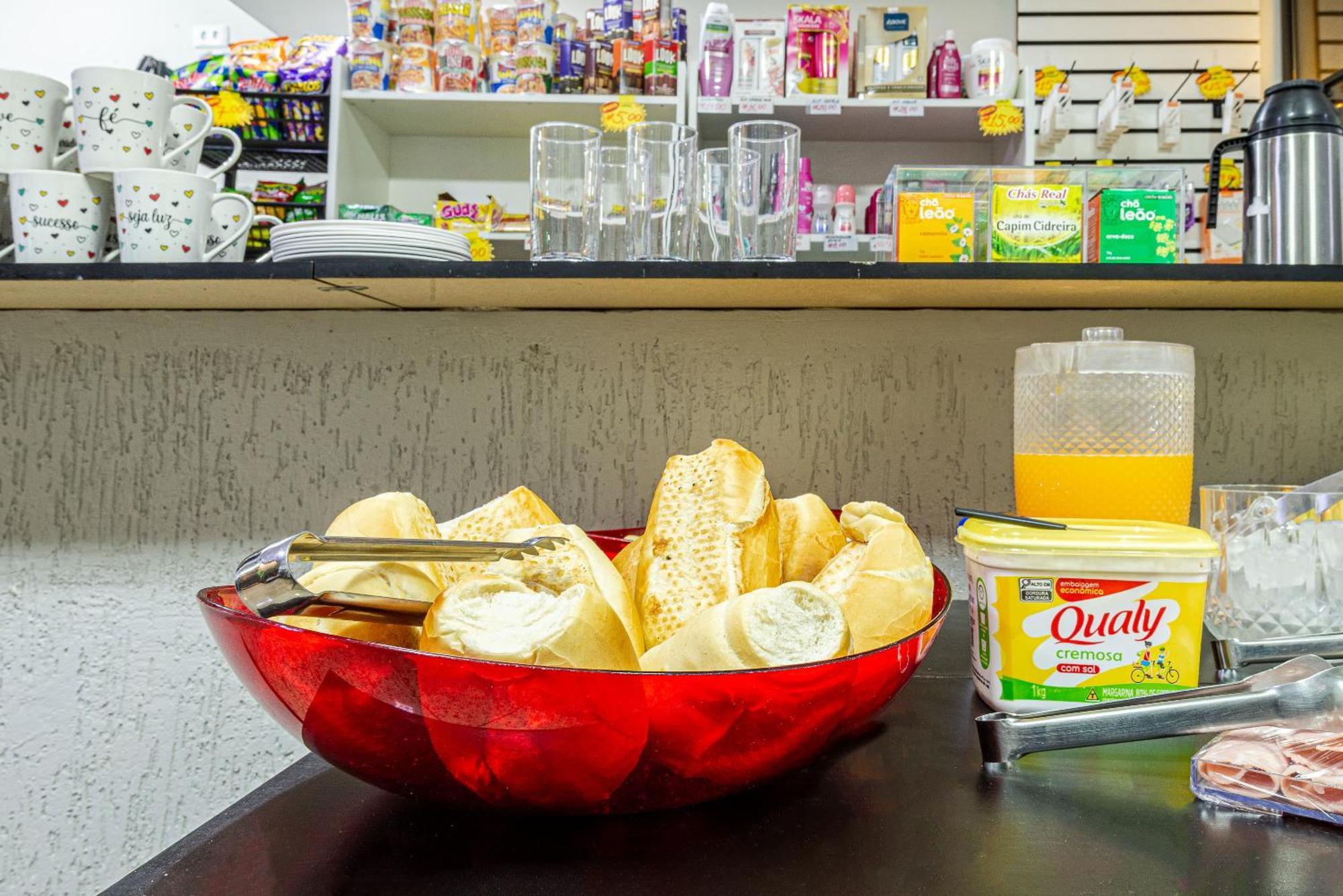 Acomodação com café da manhã  Hostheo Liberdade