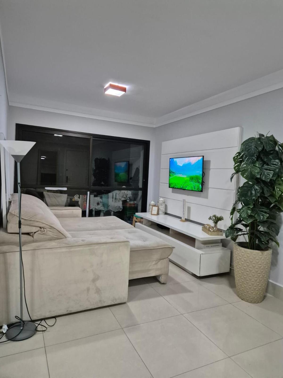Dedeia Apartment *