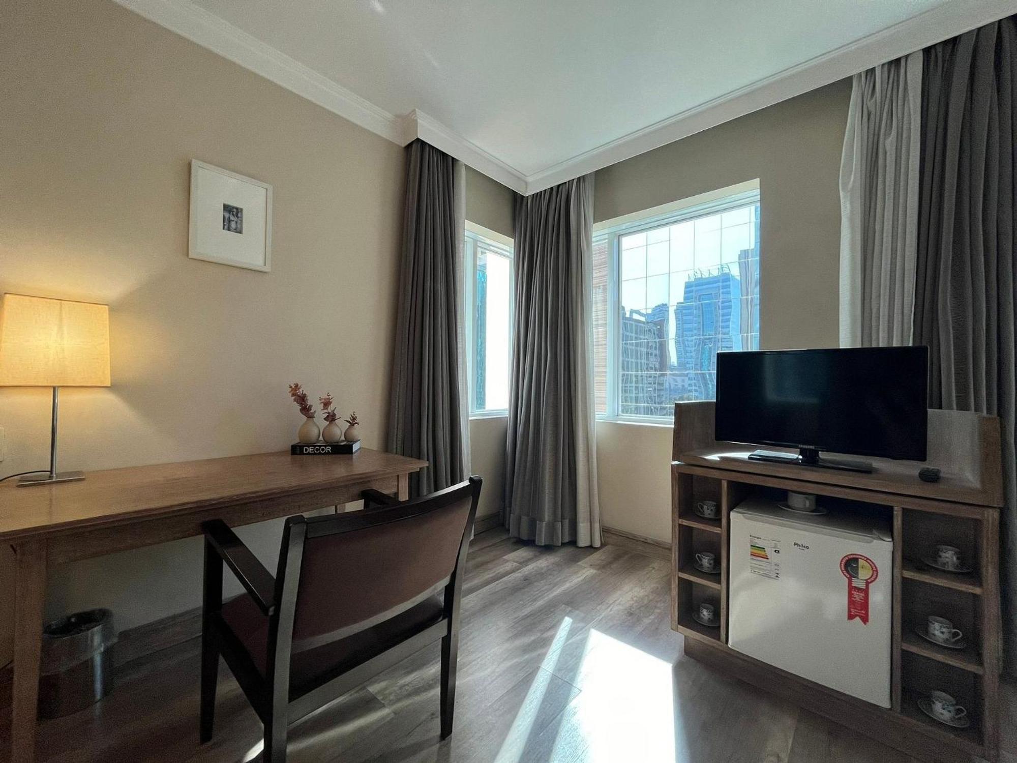 Flat Radisson Berrini | Delfhy Hotel São Paulo