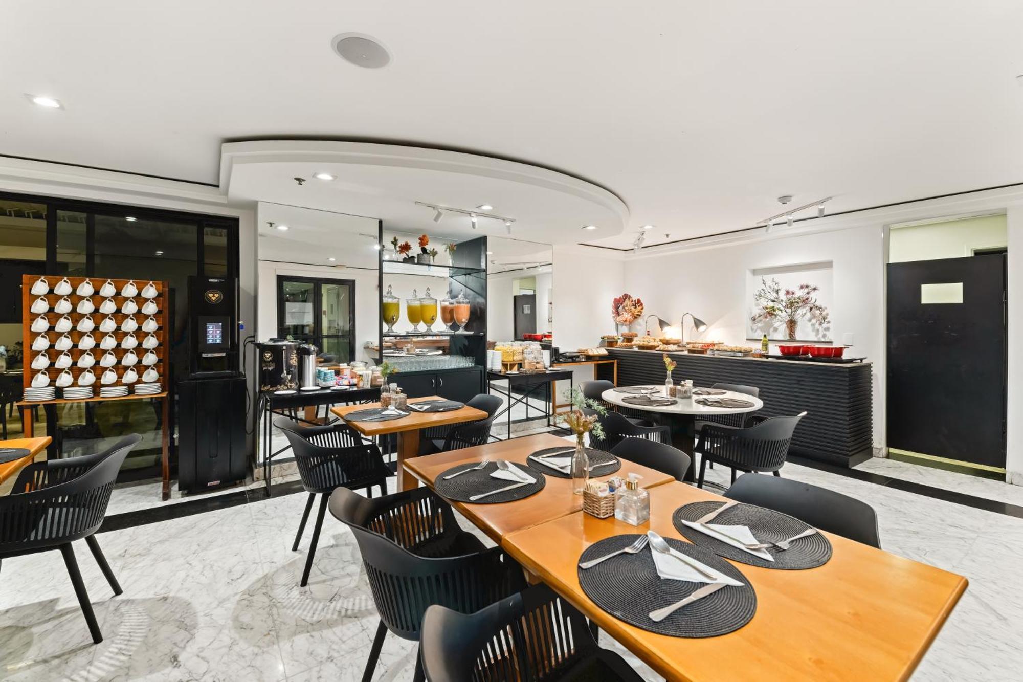 Slaviero Ibirapuera 4*