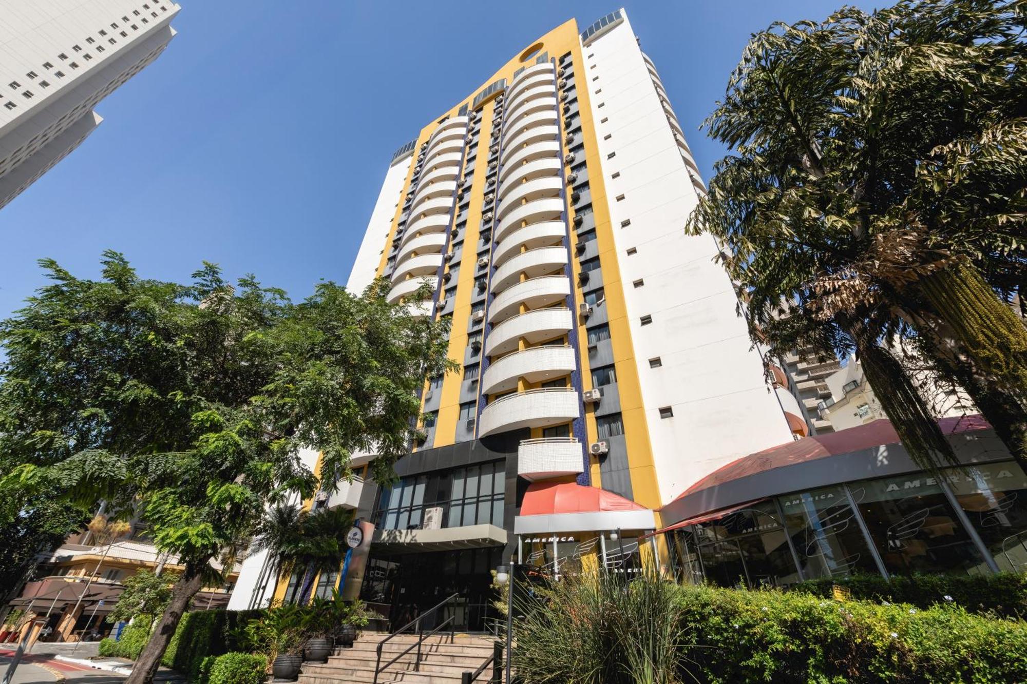 Hotel Slaviero Ibirapuera 4*