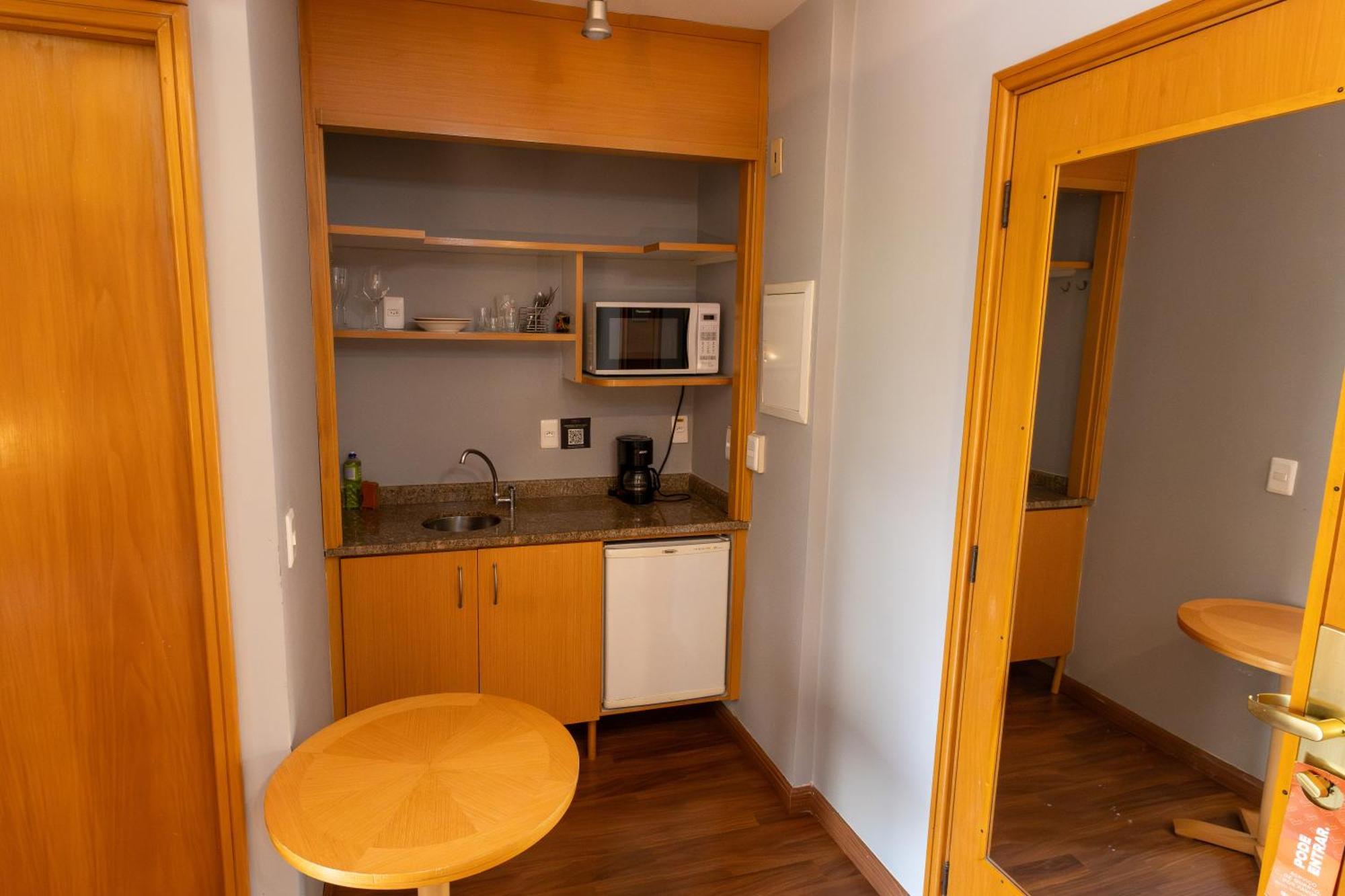 Flat Com Varanda Jardim Paulista Apartamento *