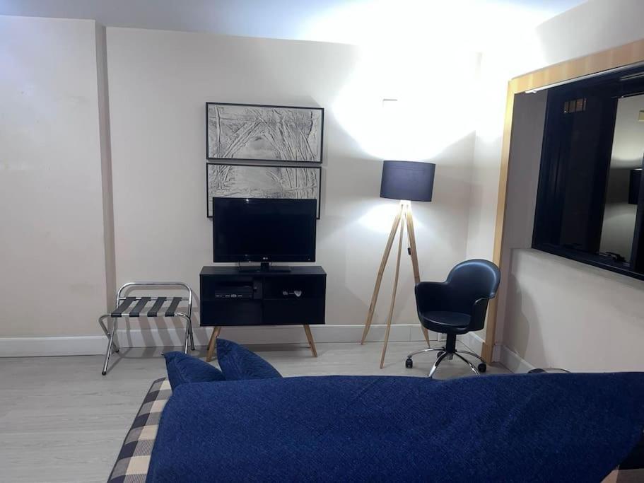 Itaim - Trans America Executive Faria Lima Apartment *