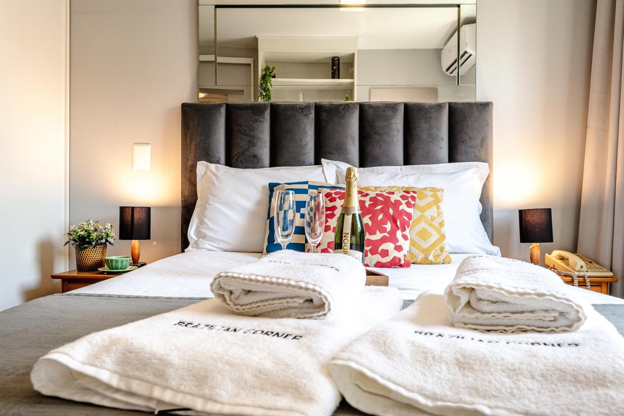 Piscina, Ac, Vaga No Itaim Bibi | Brazilian Corner Apartment