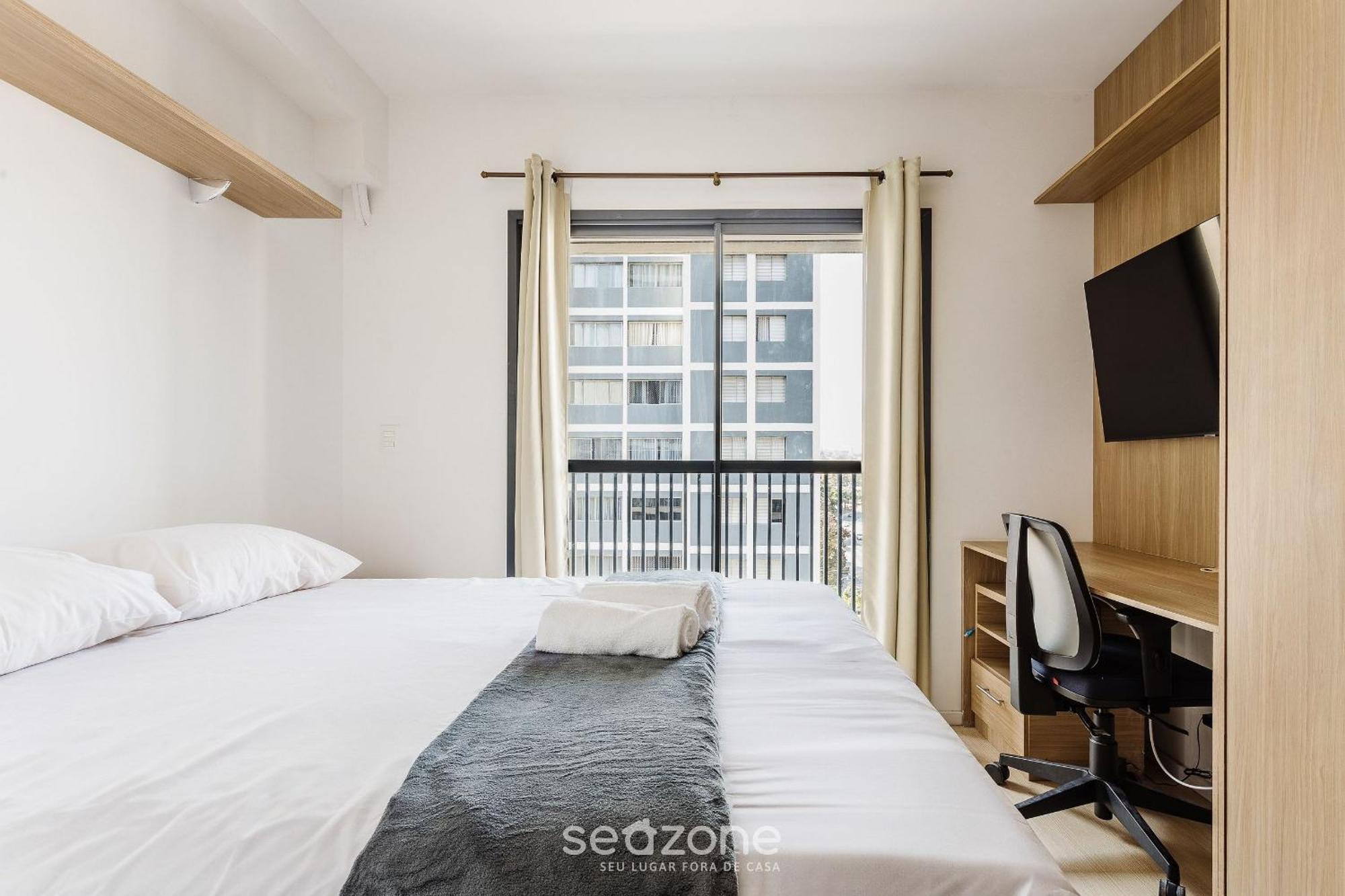 Apartamento Em Predio C/ Piscina 150m Do Metro Bss0703