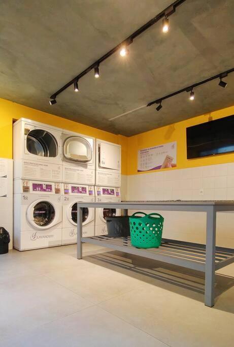 05 - Apto Liberdade Se 500'metro Apartamento *