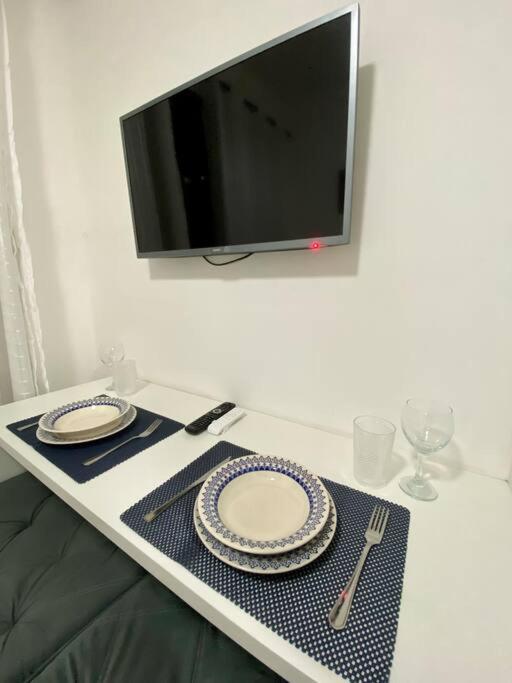Apartamento 05 - Apto Liberdade Se 500'metro *
