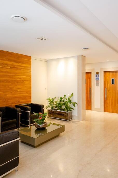 Com Servicos, Na Regiao De Sp Apartment