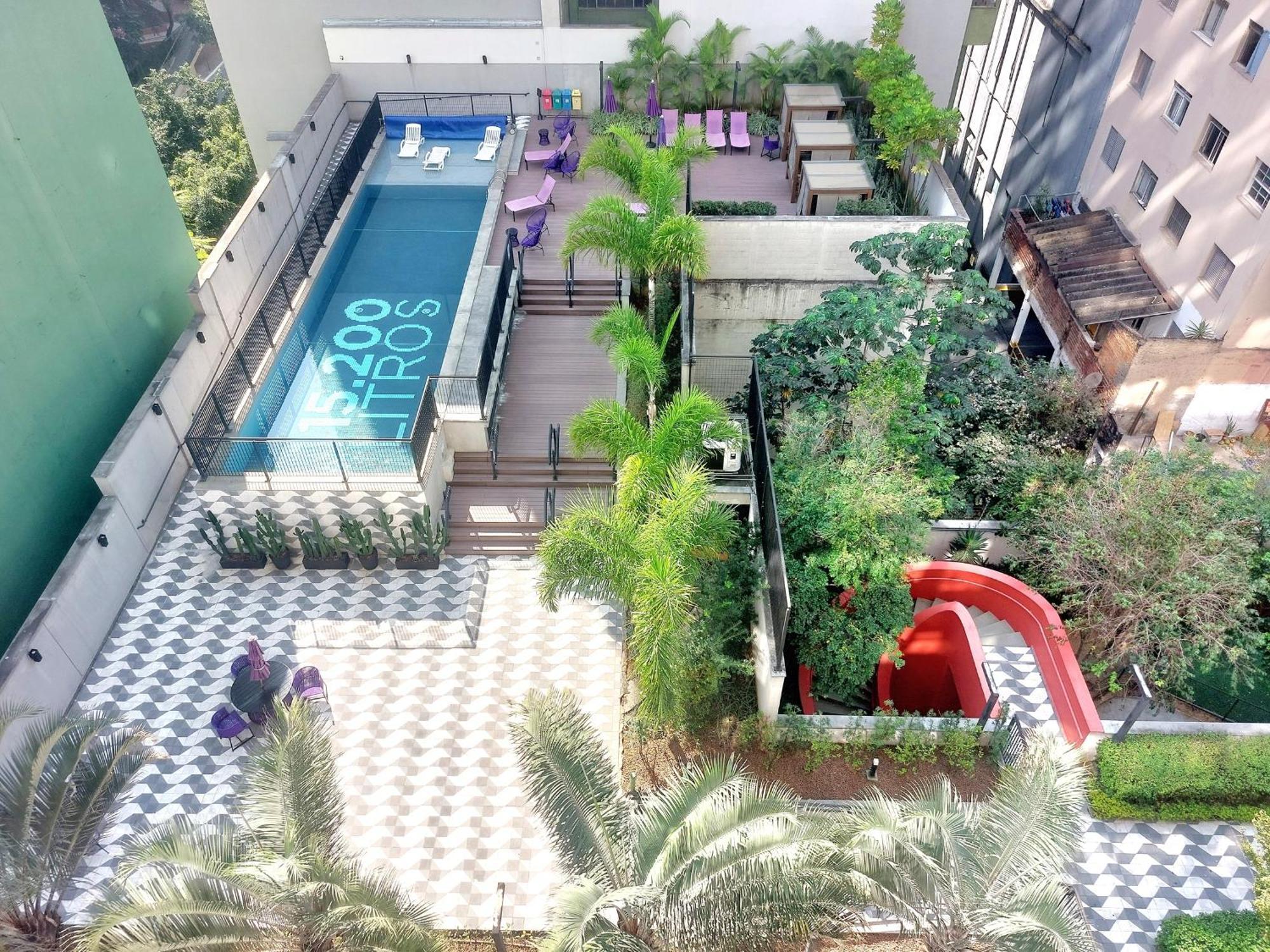 Tem Piscina Academia Sauna Squash * São Paulo