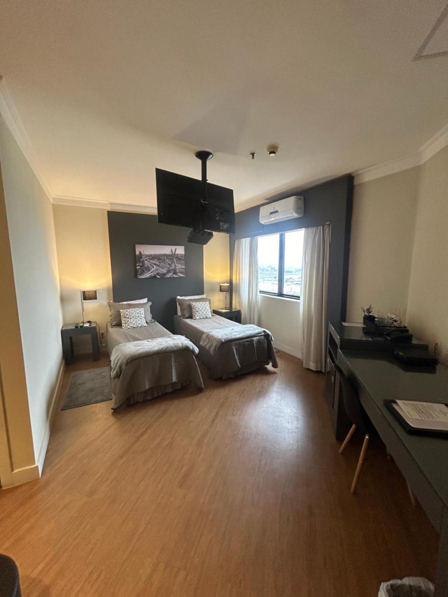 Apartamento Flat Aeroporto Congonhas Nobil Vista Pista Garagem Gratis 2005 São Paulo
