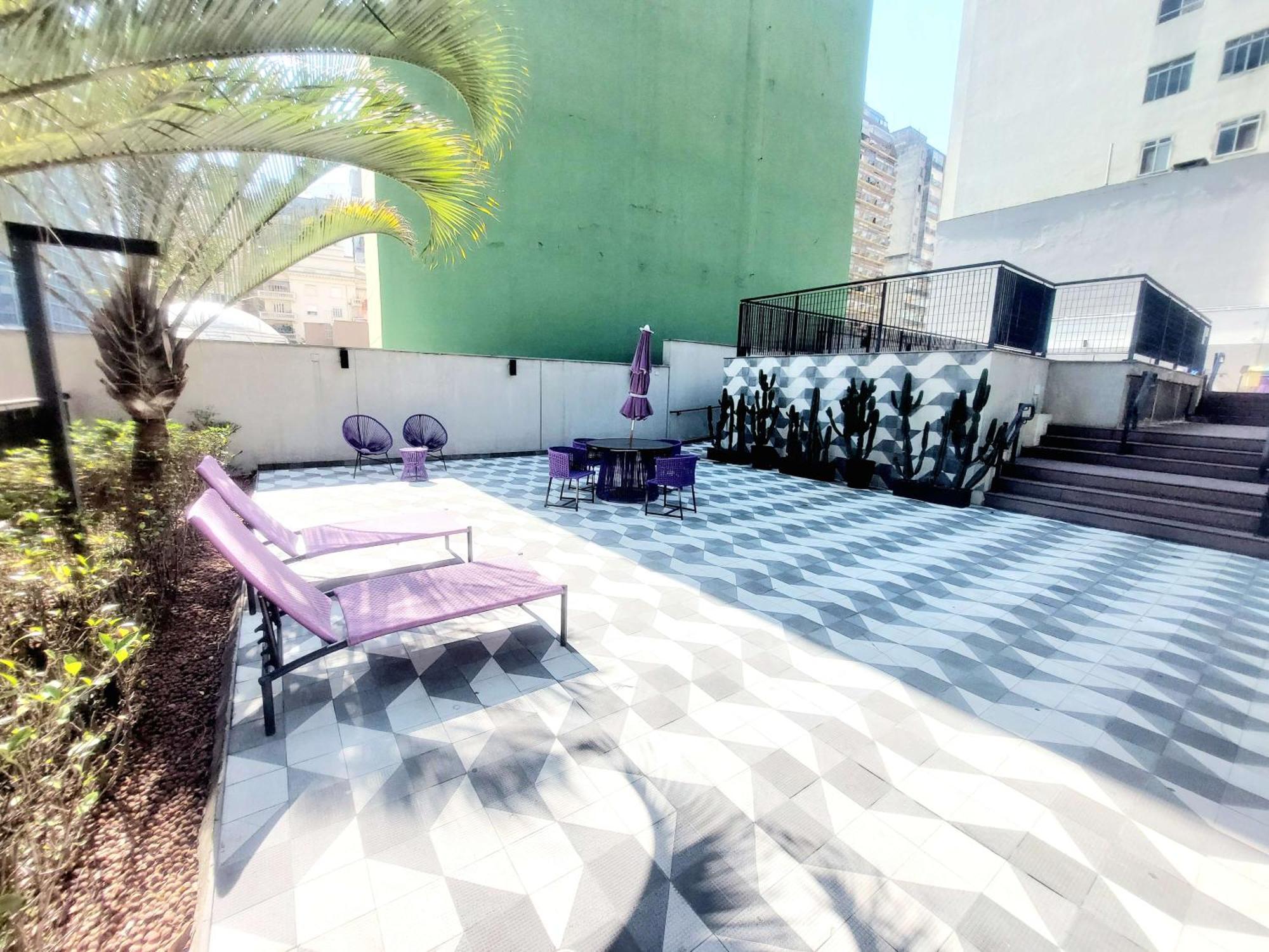 Tem Piscina Academia Sauna Squash * São Paulo