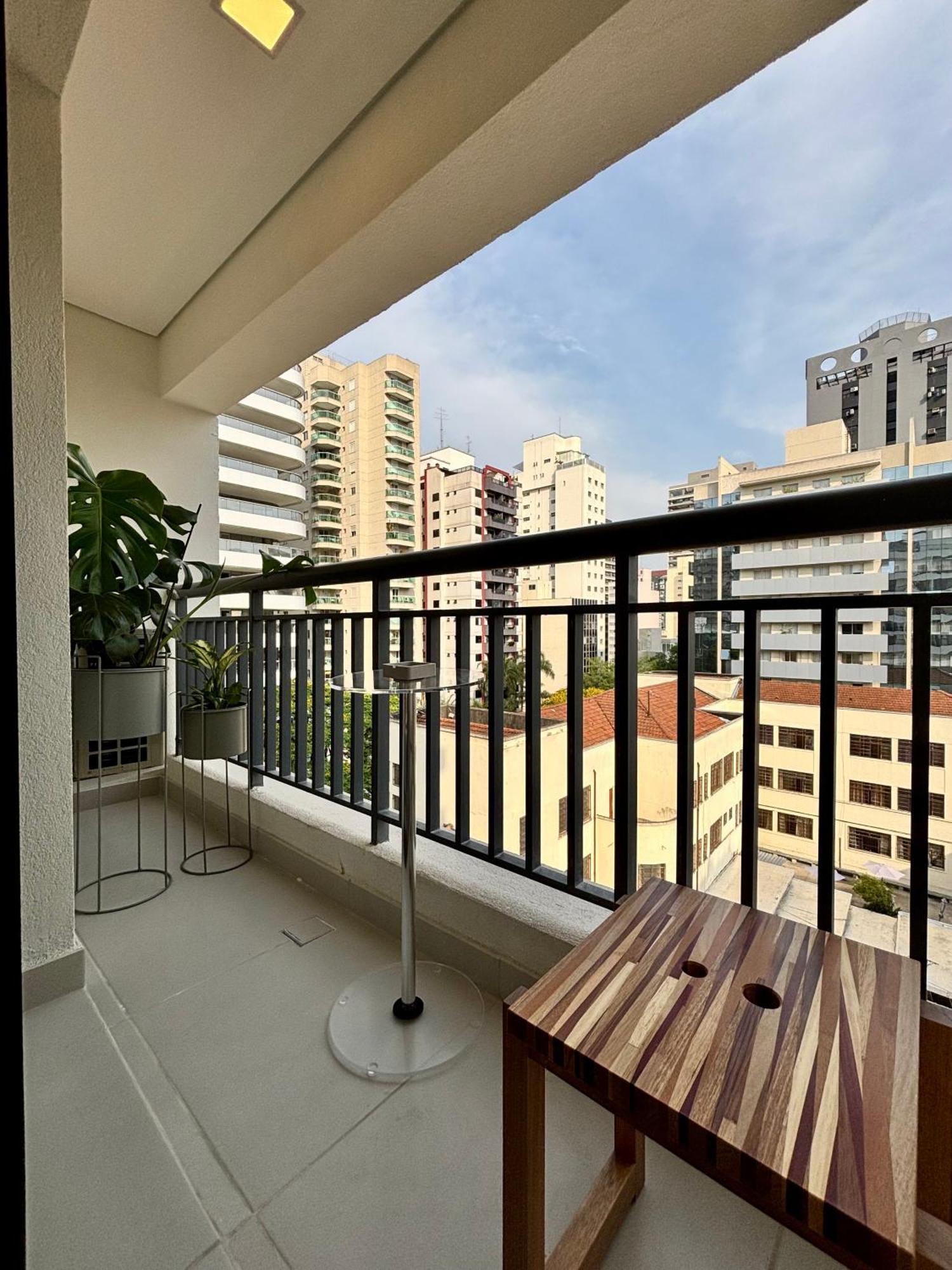 Apartamento Elegante Pinheiros - No Coracao De *