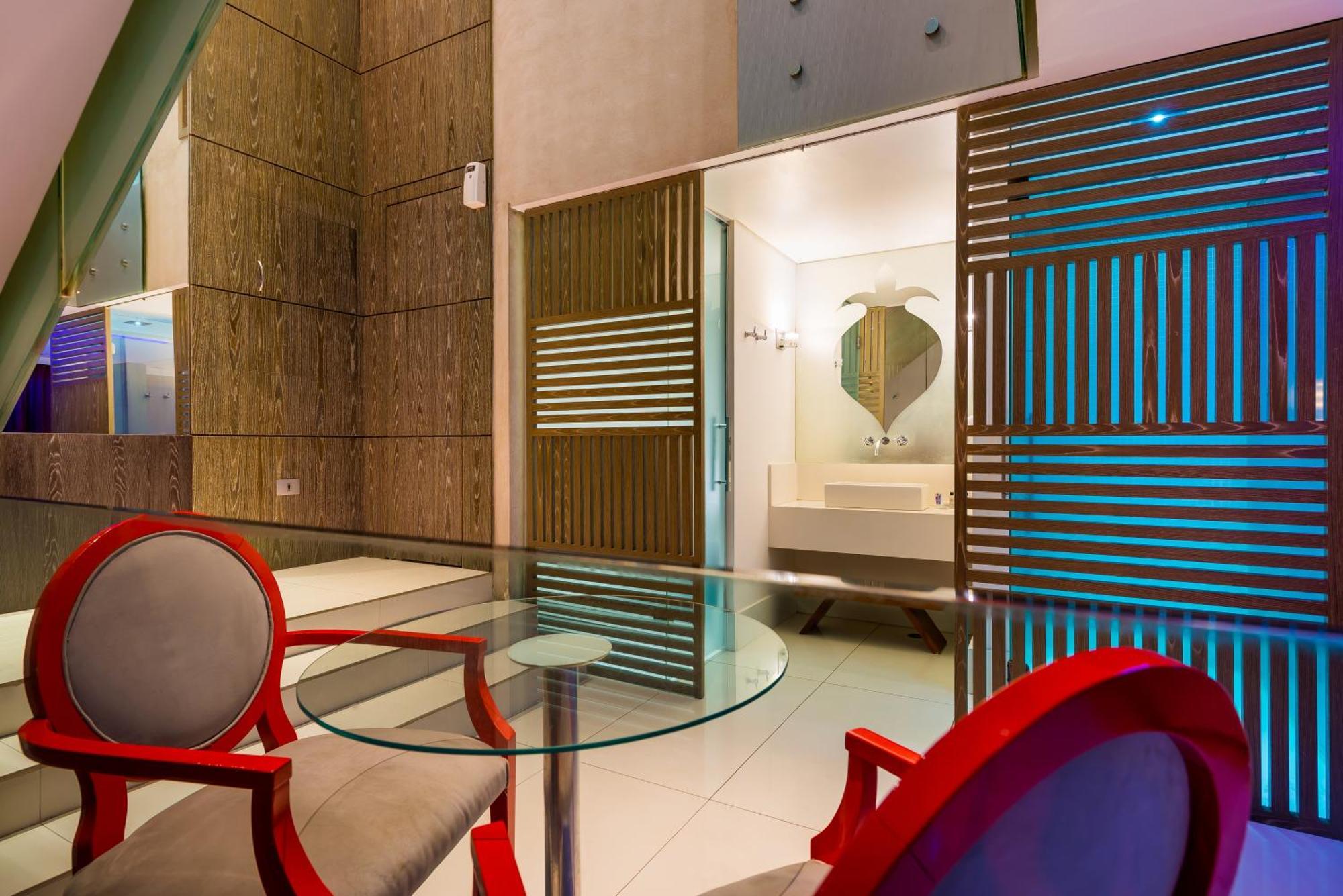 Hotel do amor Apple (adults Only)