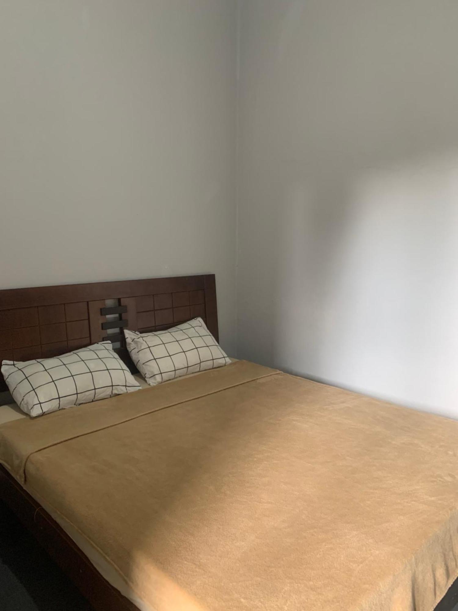 Guest house Individual Banheiro Compartilhado *