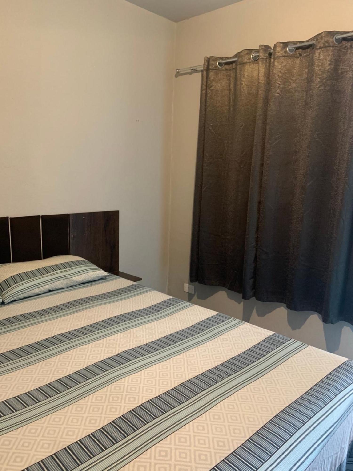Guest house Individual Banheiro Compartilhado *
