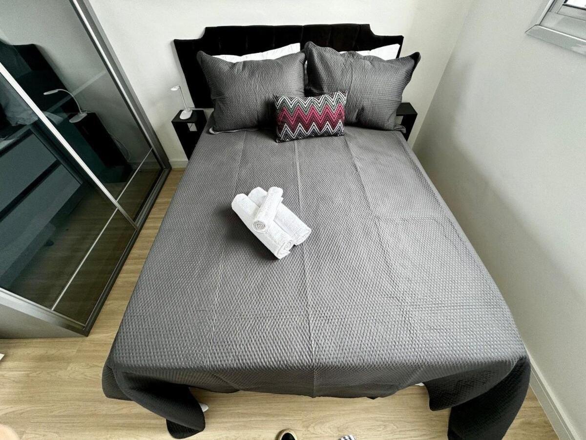 Apartamento Apto Moema Com Ar/metro Eucaliptos *